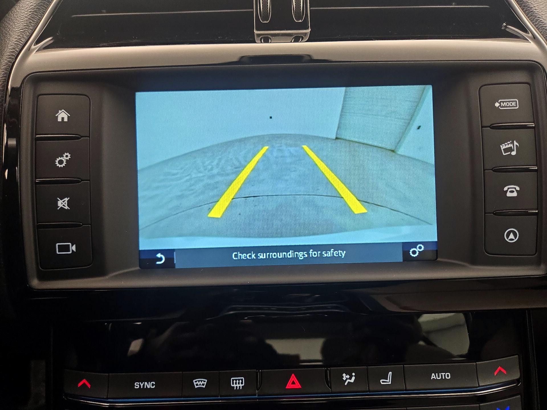 Thumbnail: 2017 Jaguar XE - 15