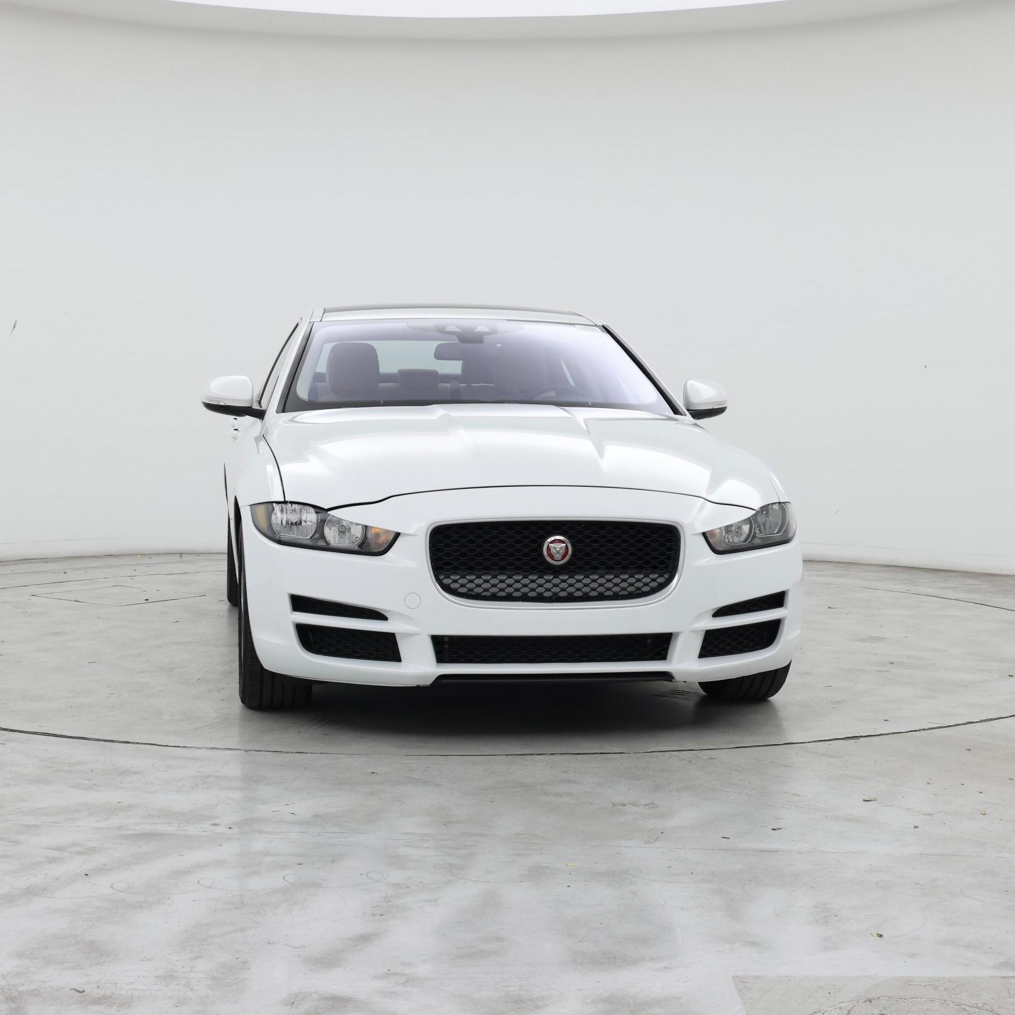 Thumbnail: 2017 Jaguar XE - 5