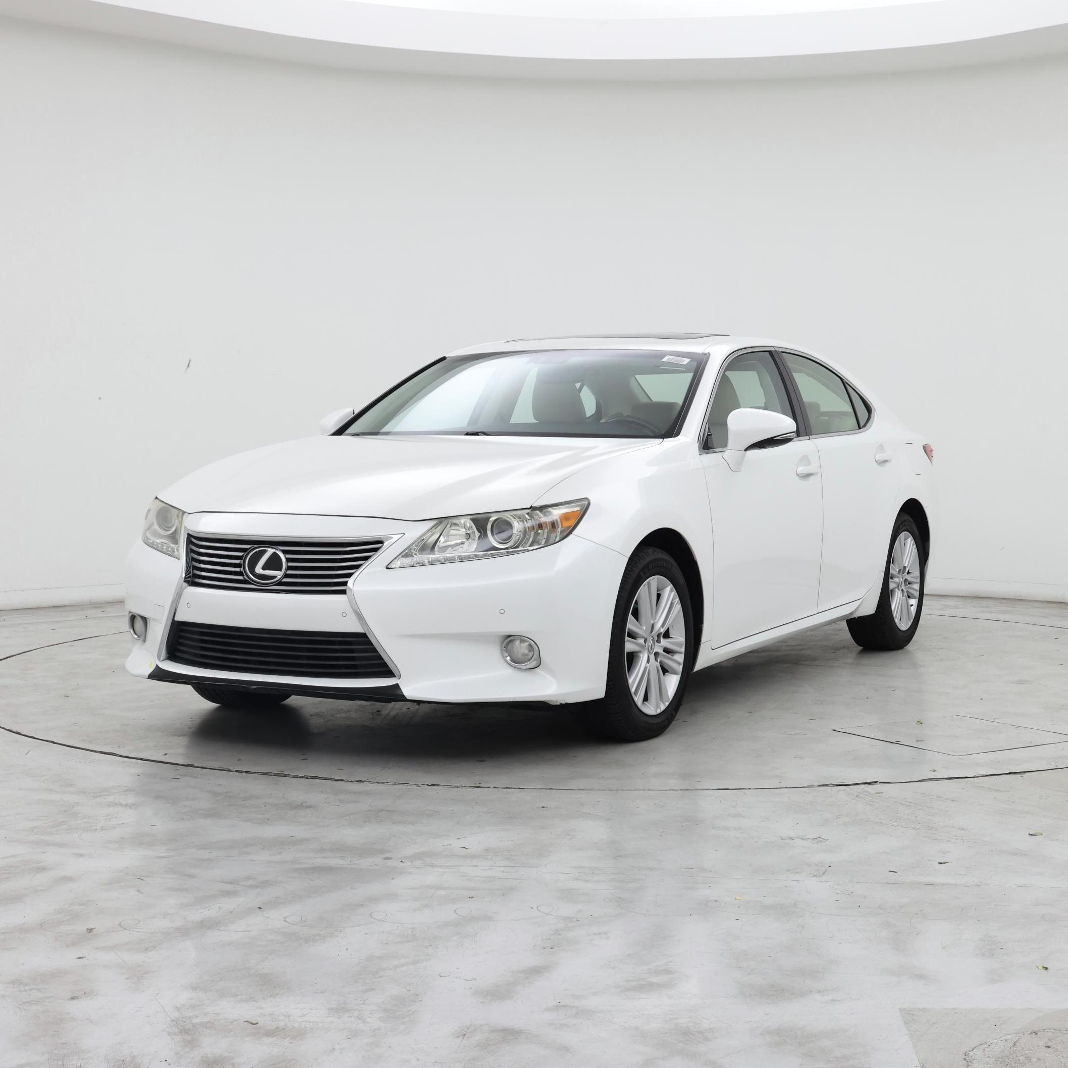 Thumbnail: 2014 Lexus ES - 4