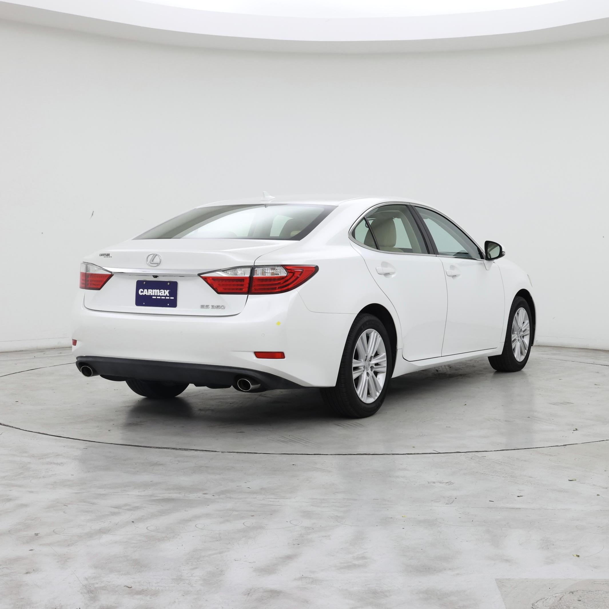Thumbnail: 2014 Lexus ES - 8