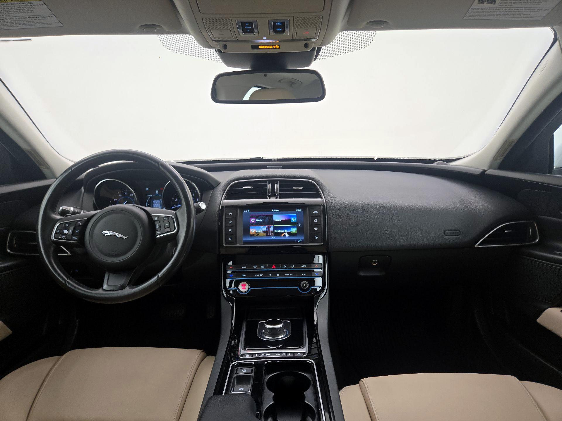 Thumbnail: 2018 Jaguar XE - 9