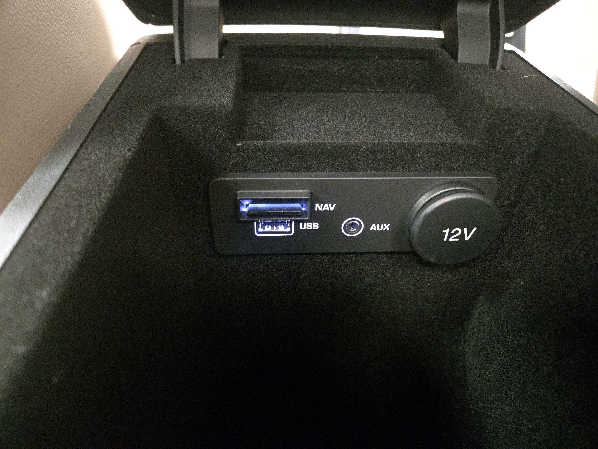 Thumbnail: 2018 Jaguar XE - 17