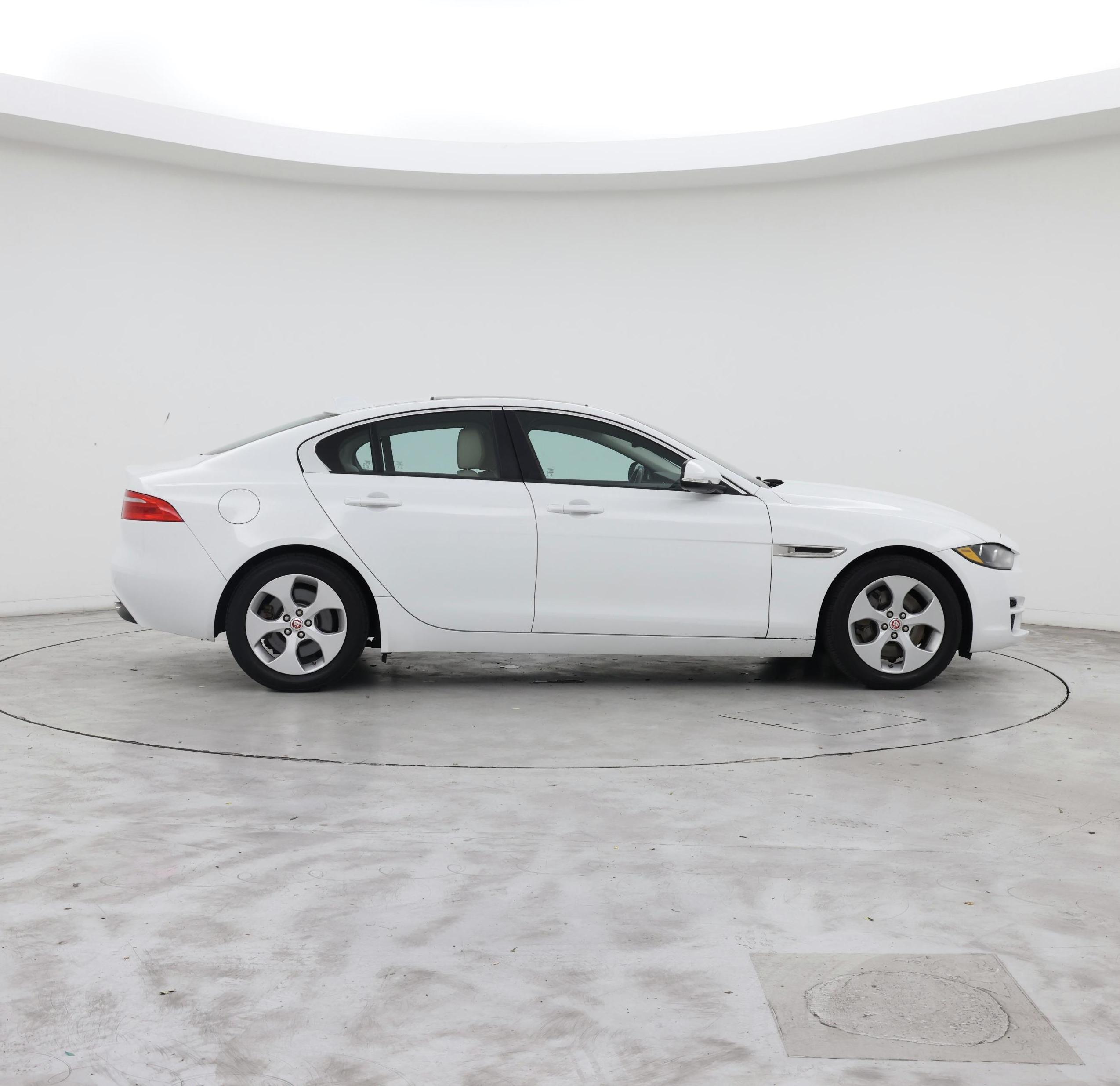 Thumbnail: 2018 Jaguar XE - 7