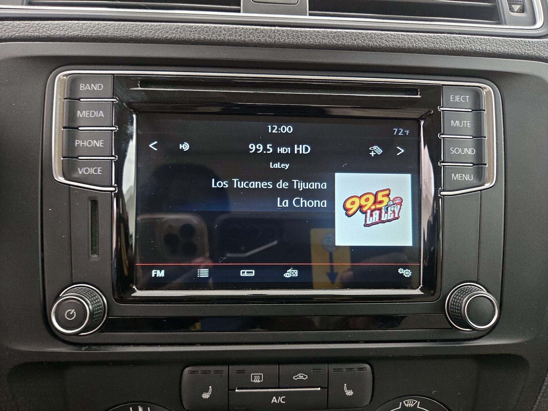 Thumbnail: 2017 Volkswagen Jetta - 15