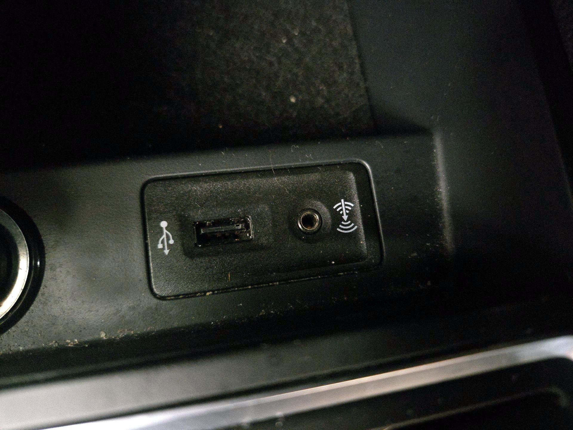 Thumbnail: 2017 Volkswagen Jetta - 18