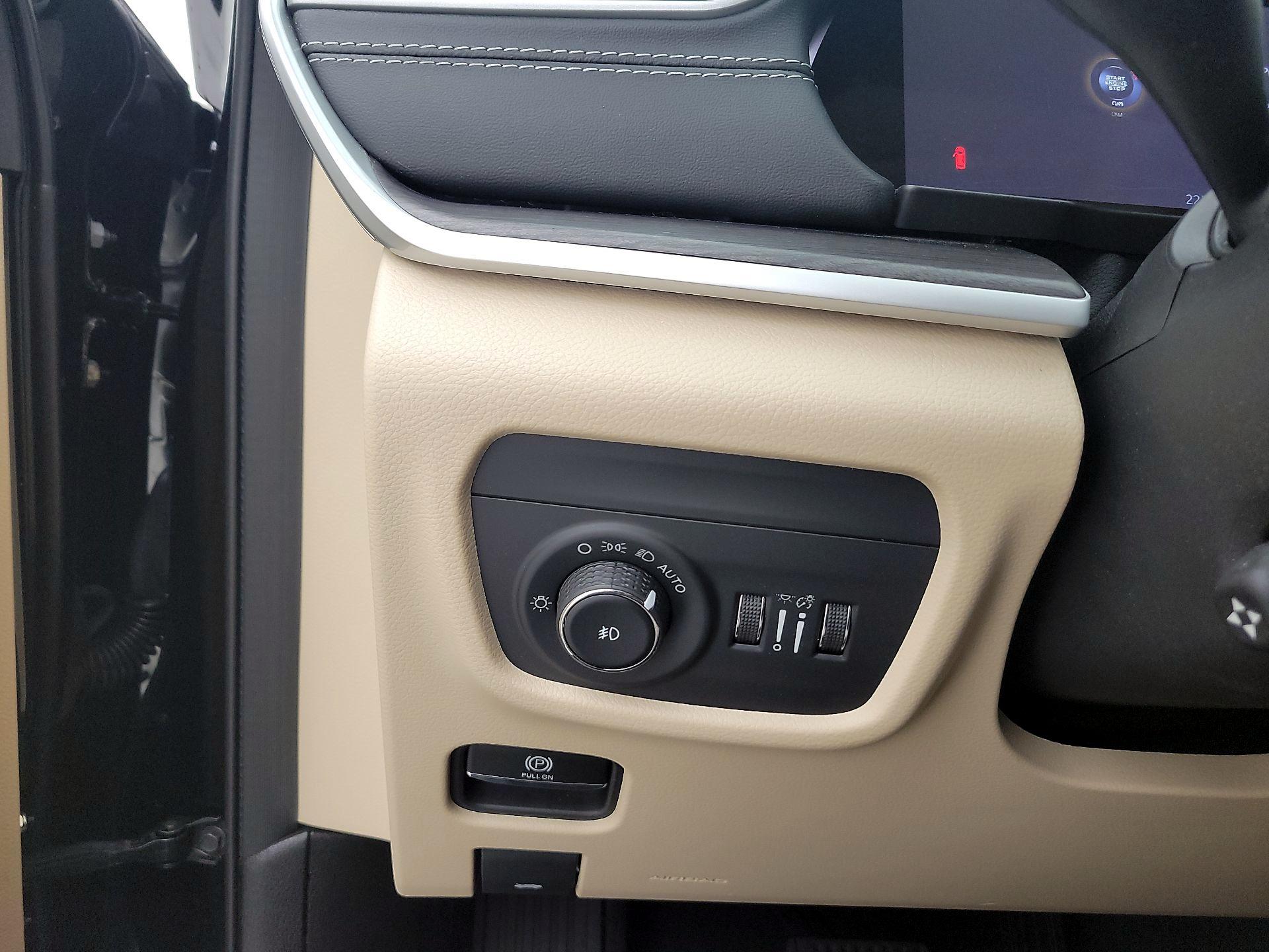 Thumbnail: 2022 Jeep Grand Cherokee L - 13