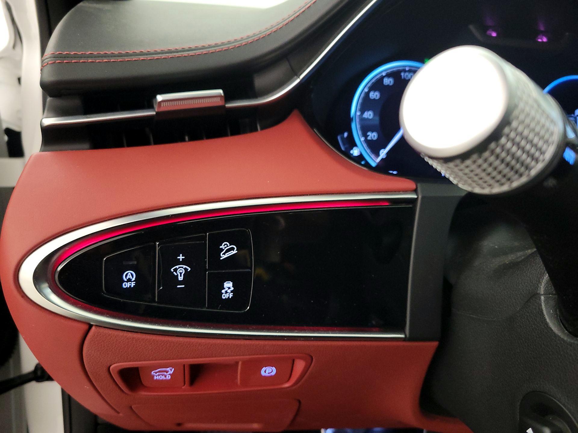 Thumbnail: 2023 Genesis GV70 - 13