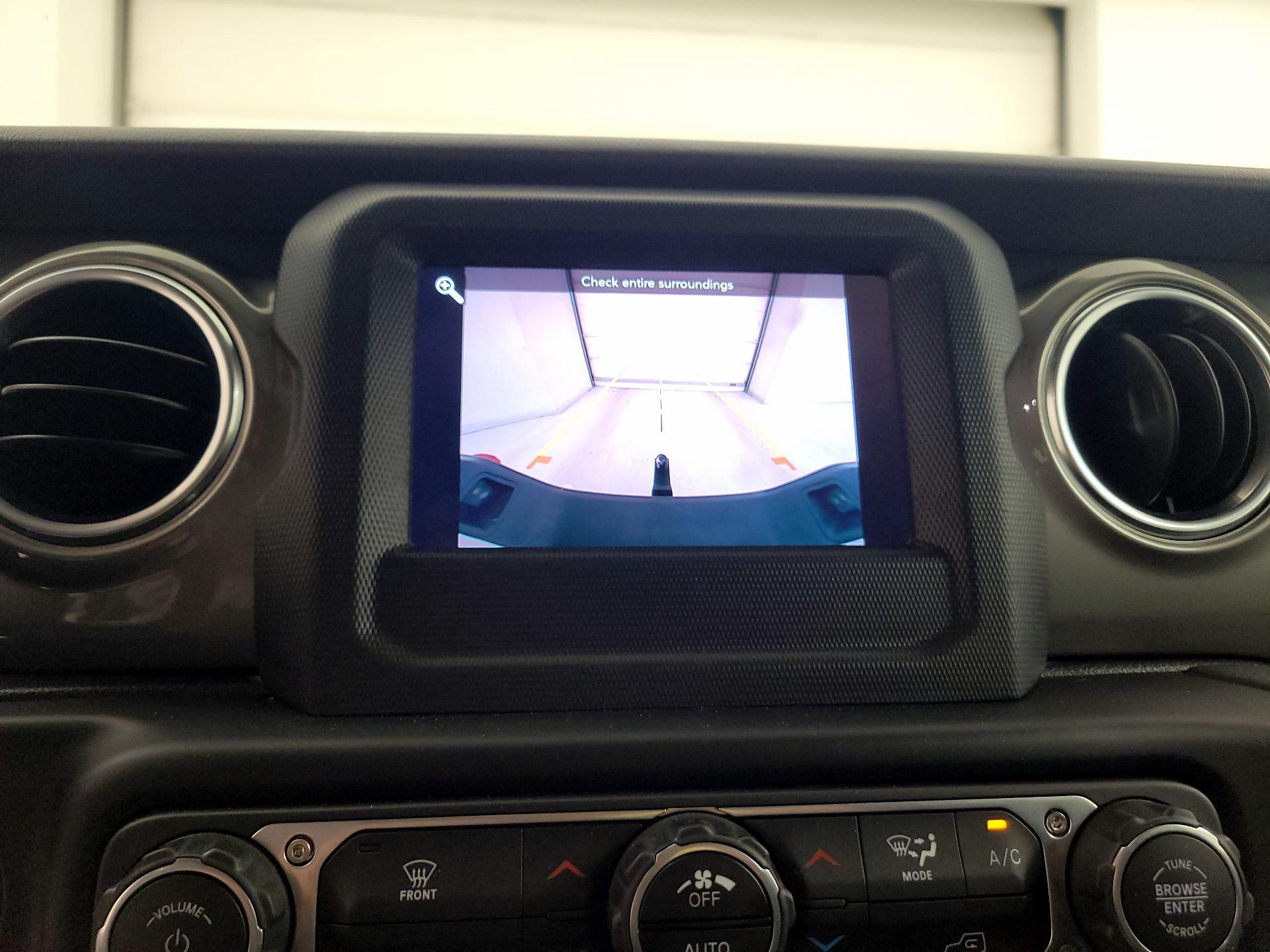 Thumbnail: 2021 Jeep Gladiator - 14