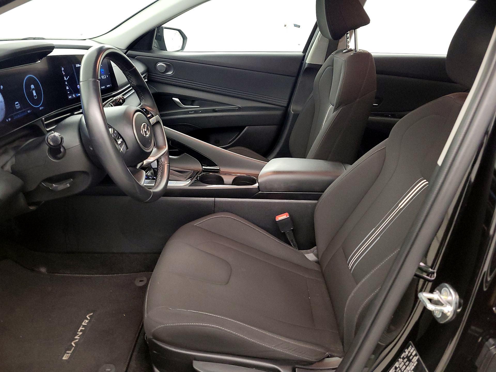 Thumbnail: 2023 Hyundai Elantra - 11