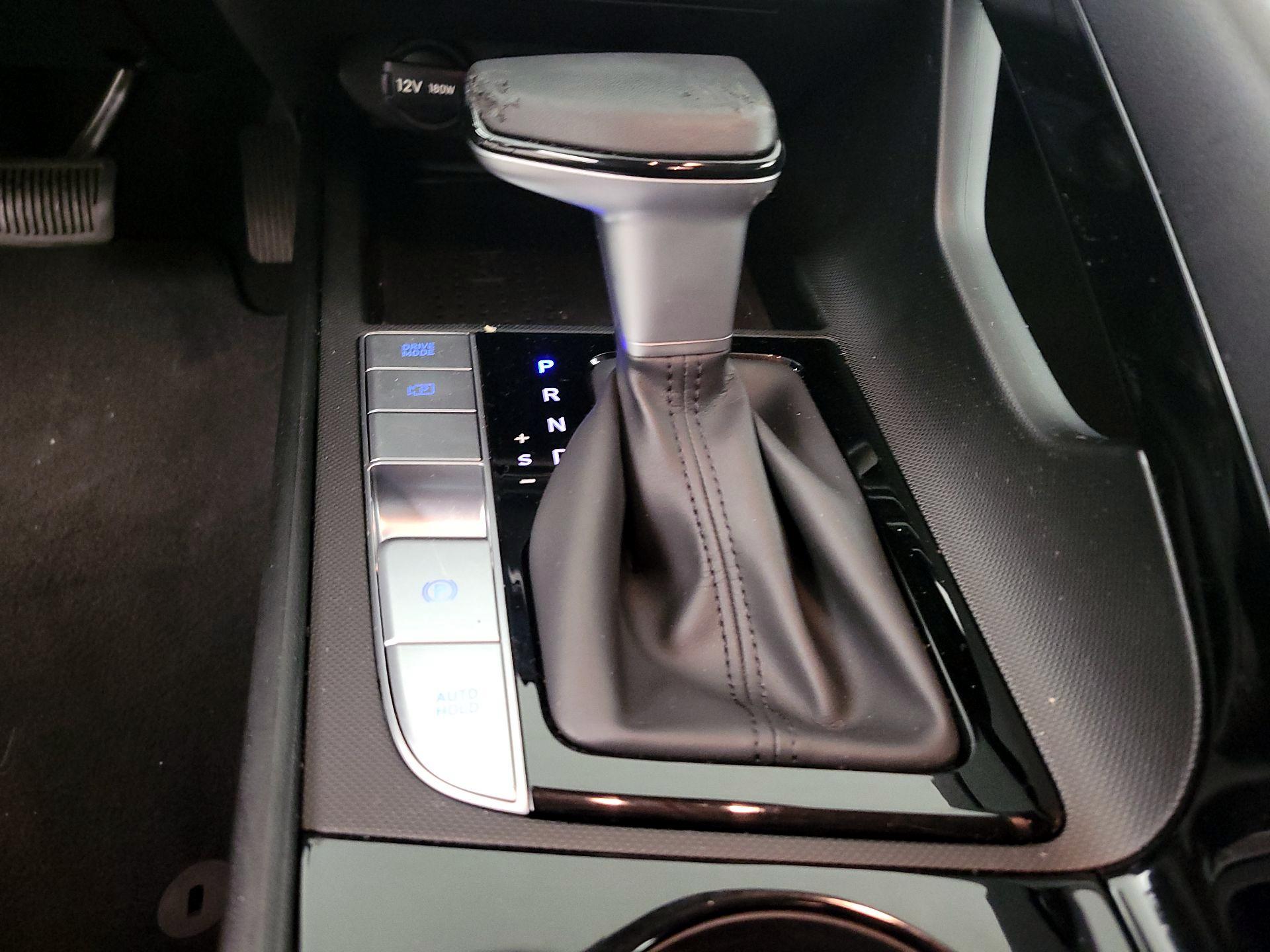 Thumbnail: 2023 Hyundai Elantra - 18