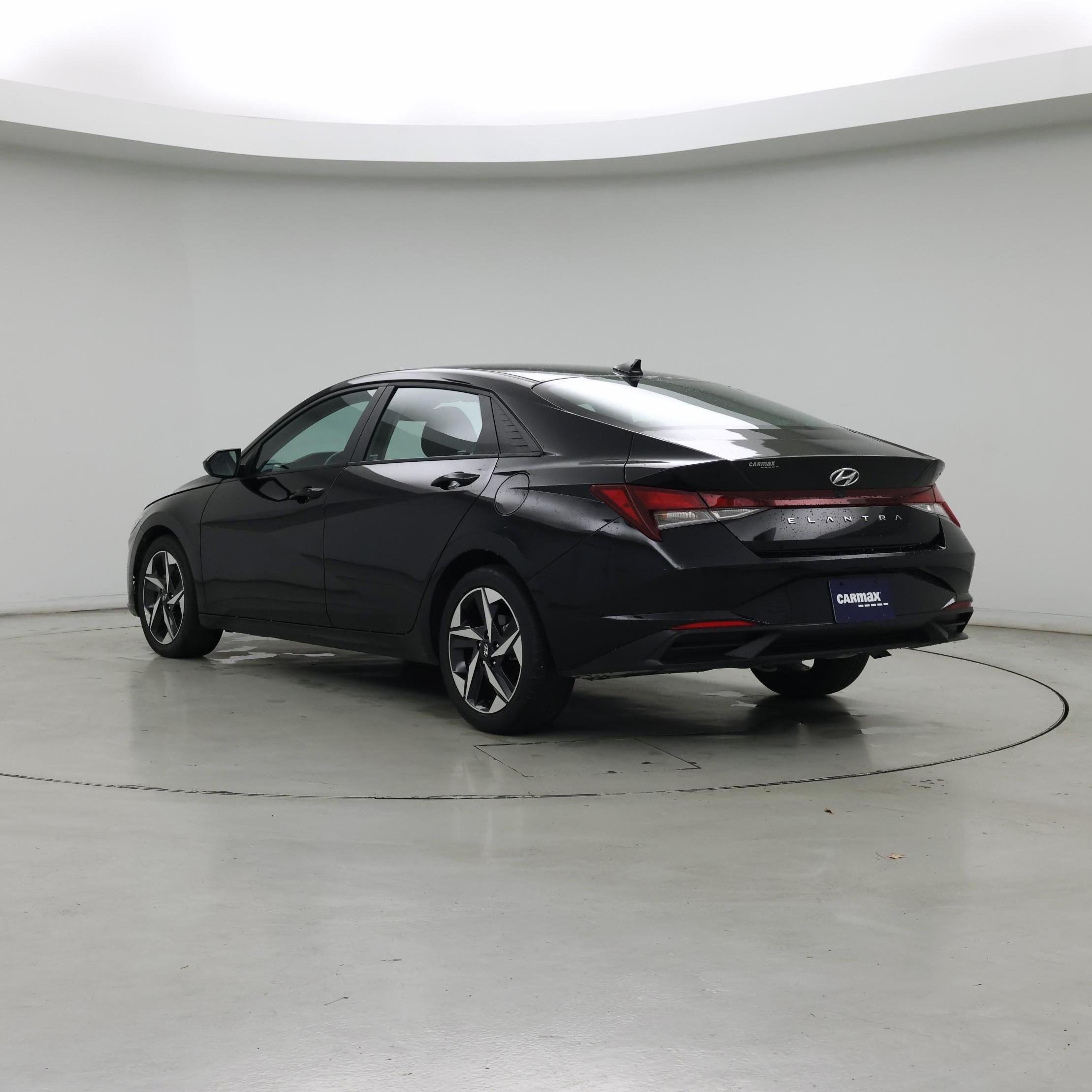 Thumbnail: 2023 Hyundai Elantra - 2