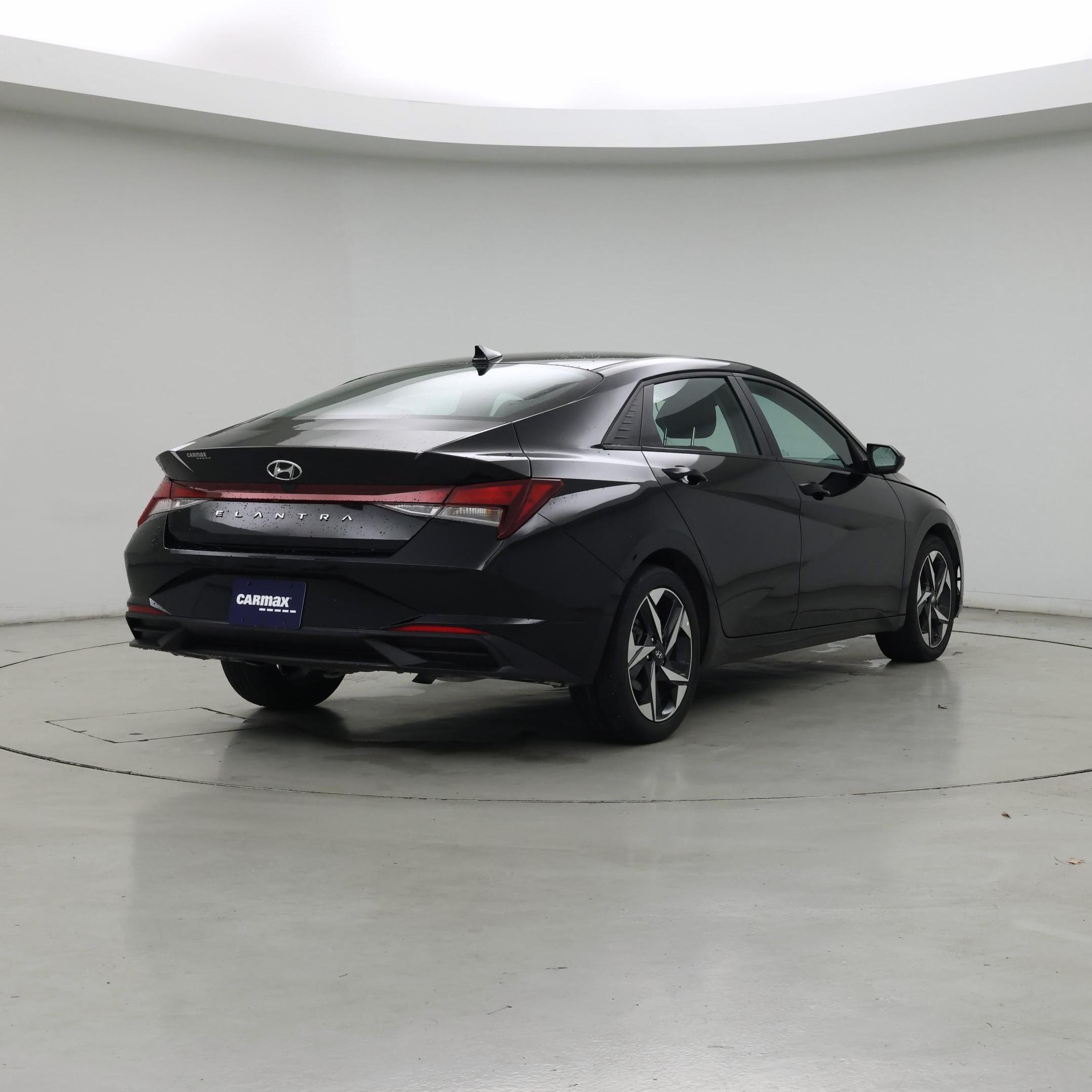 Thumbnail: 2023 Hyundai Elantra - 8