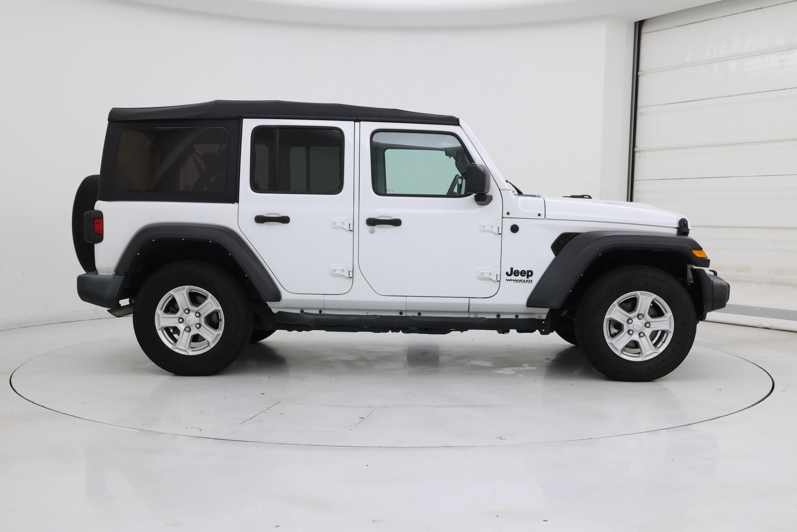 Thumbnail: 2022 Jeep Wrangler - 7