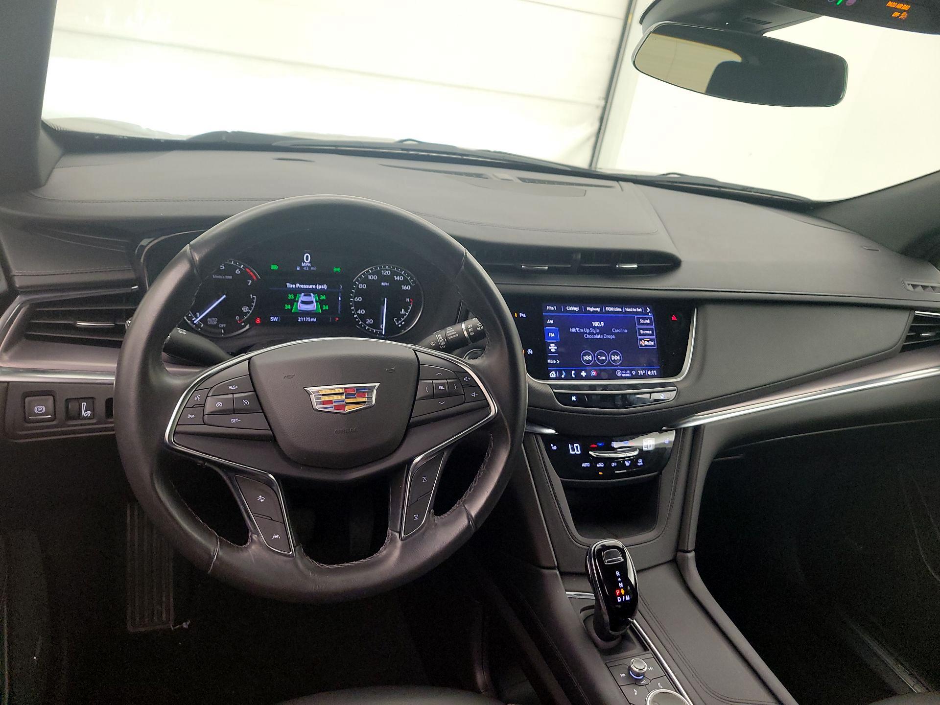 Thumbnail: 2023 Cadillac XT5 - 9