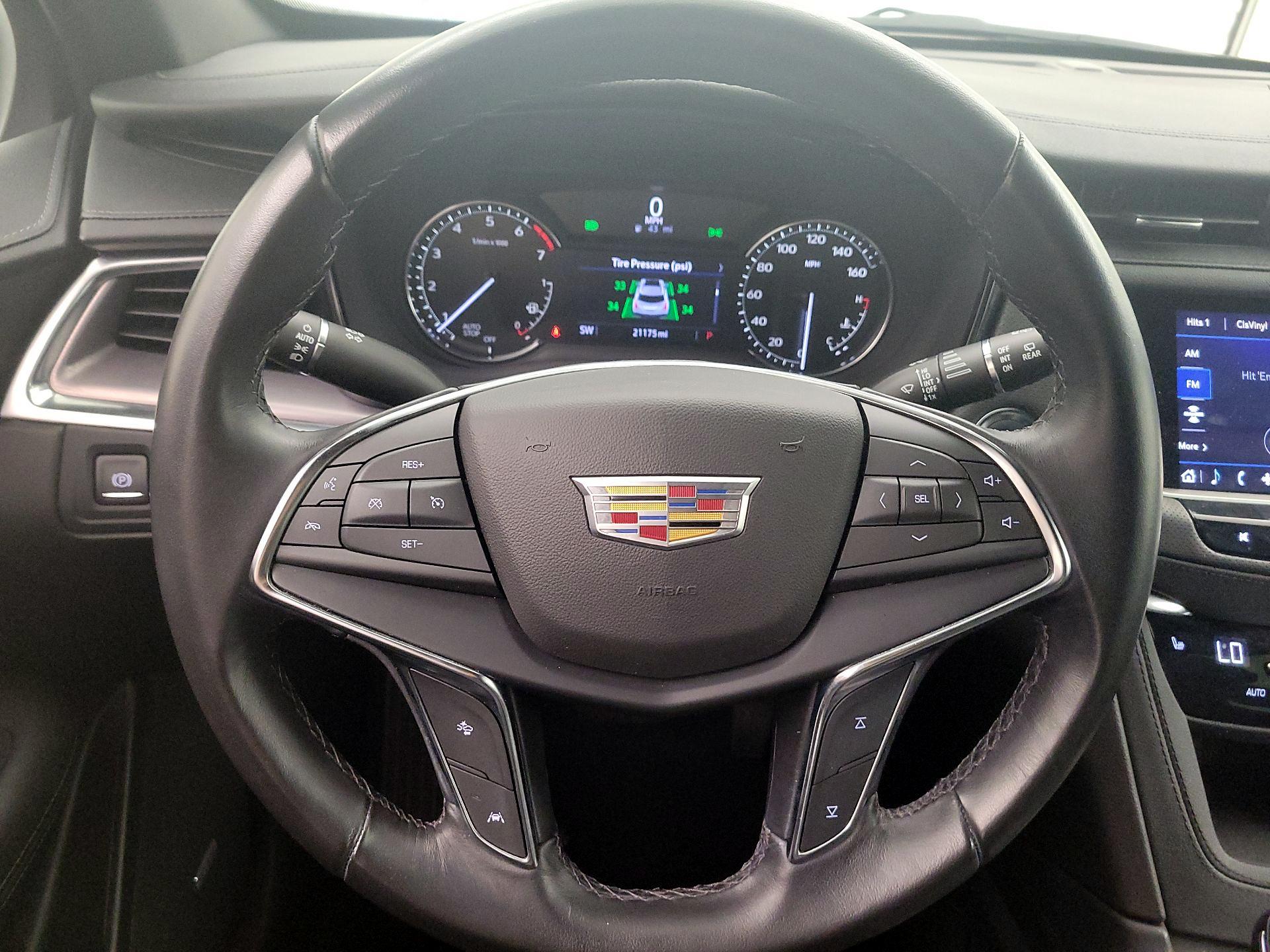 Thumbnail: 2023 Cadillac XT5 - 10