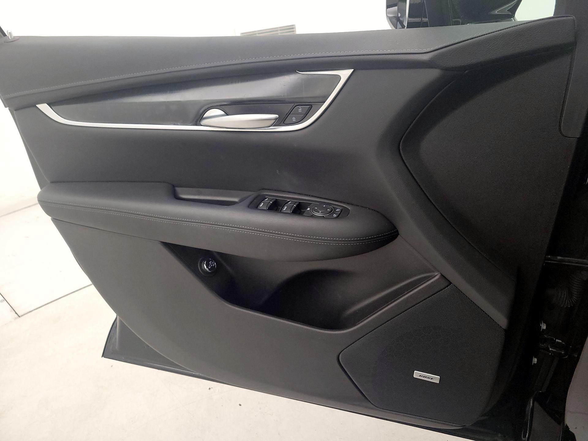 Thumbnail: 2023 Cadillac XT5 - 12