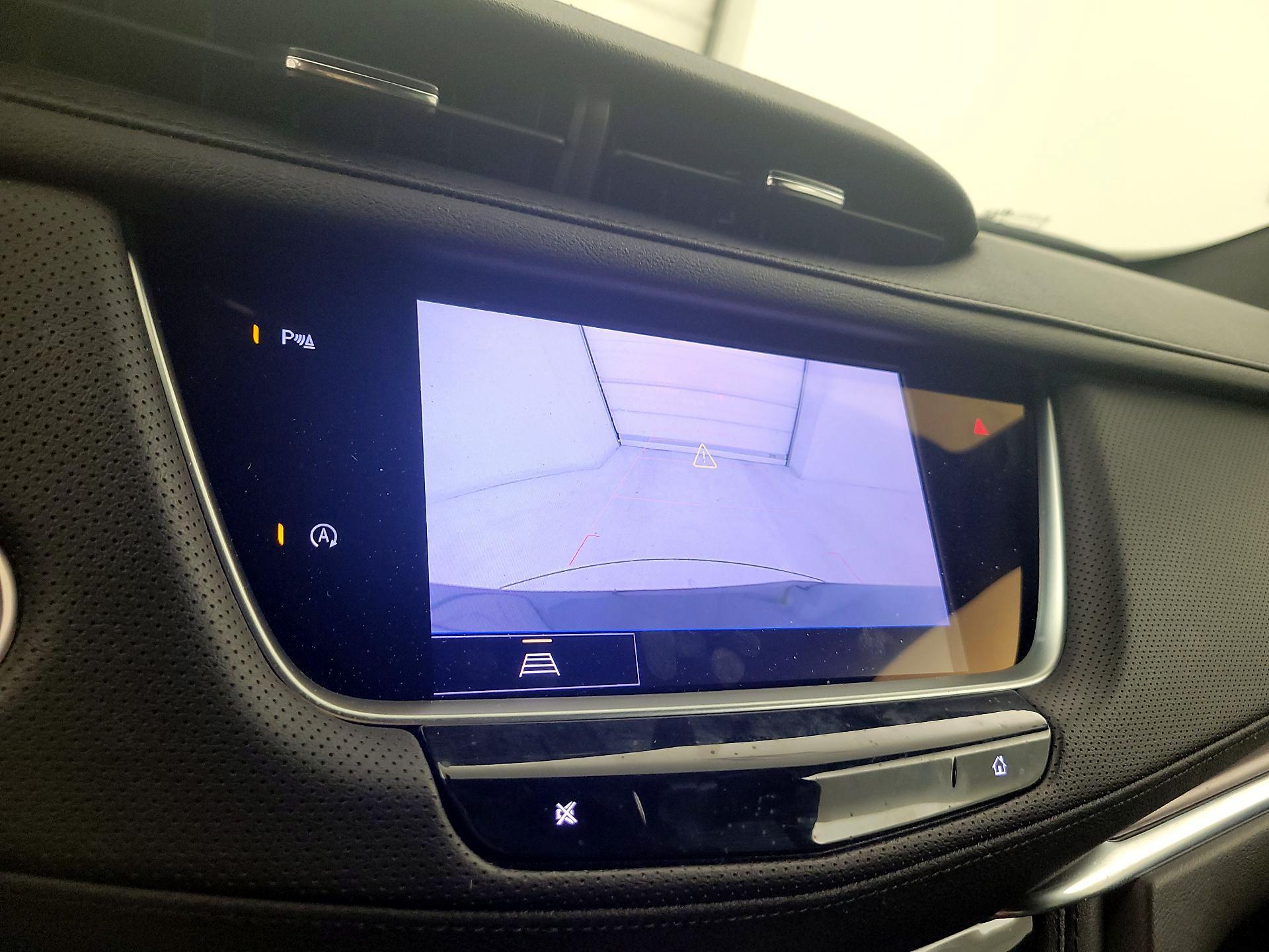 Thumbnail: 2023 Cadillac XT5 - 14