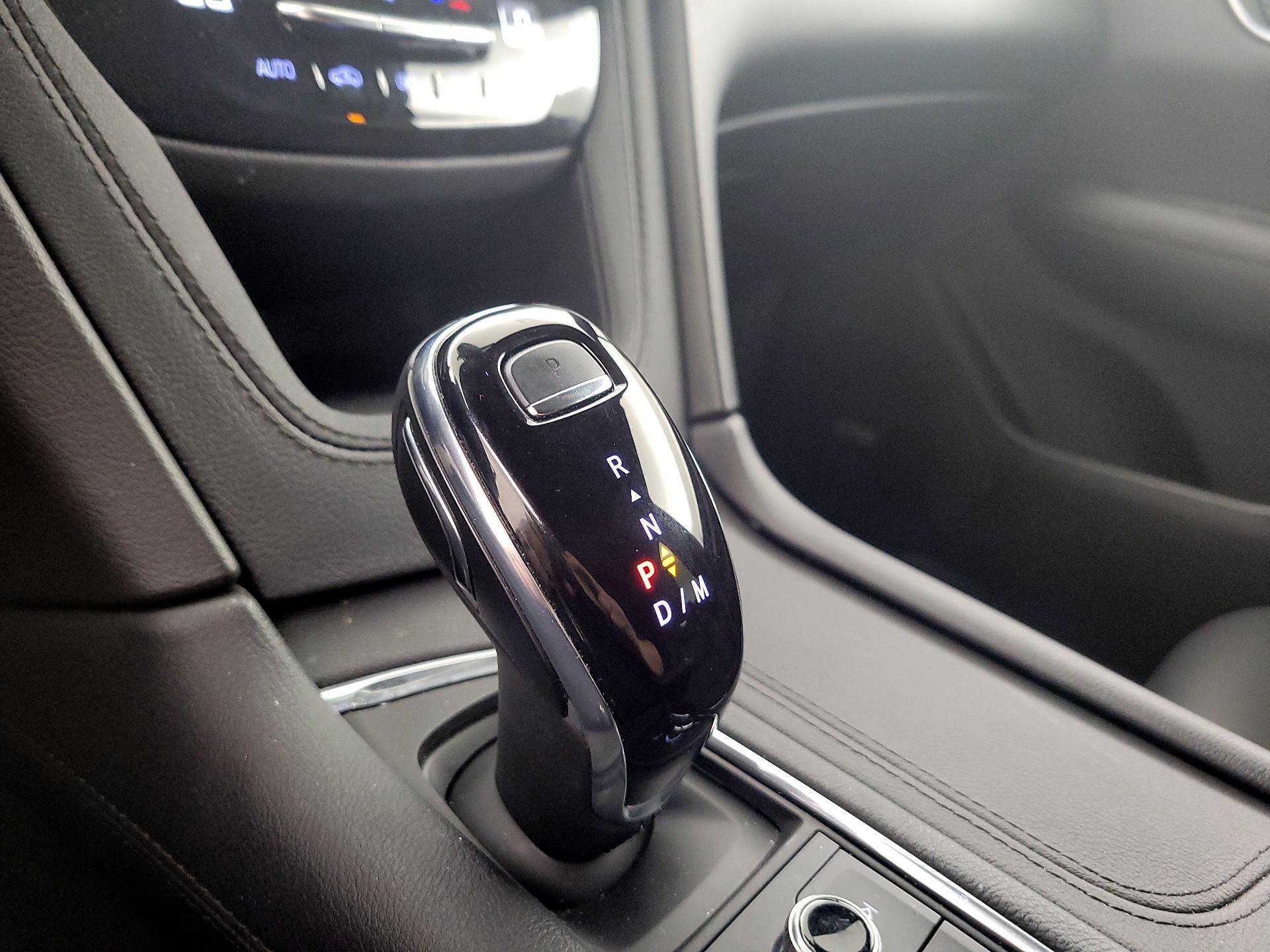 Thumbnail: 2023 Cadillac XT5 - 17