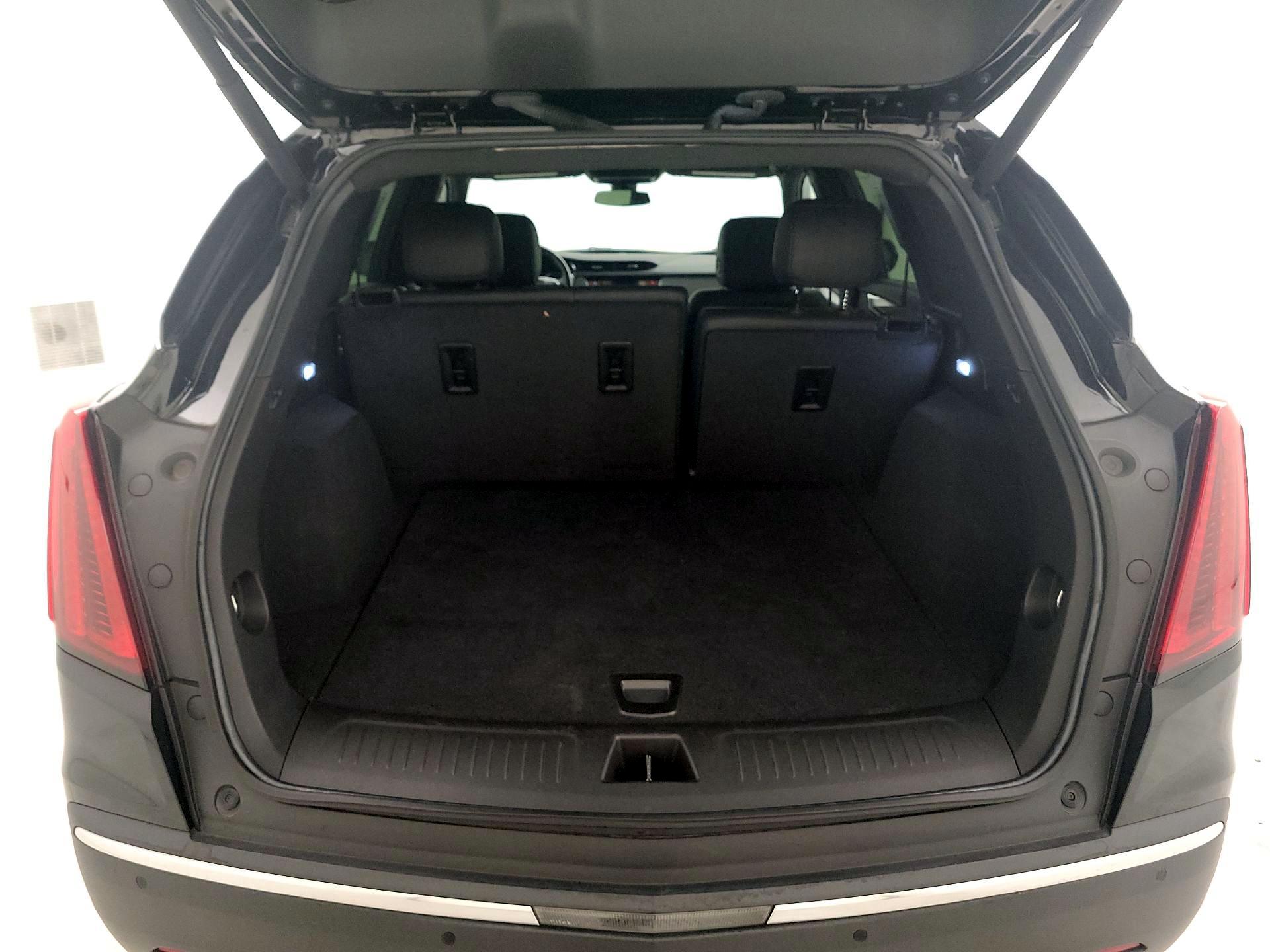 Thumbnail: 2023 Cadillac XT5 - 20