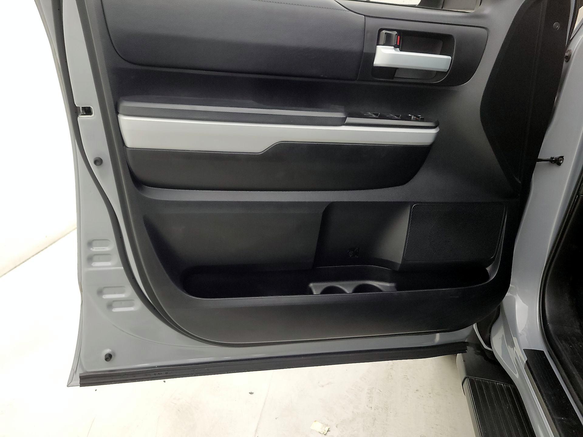 Thumbnail: 2021 Toyota Tundra - 12