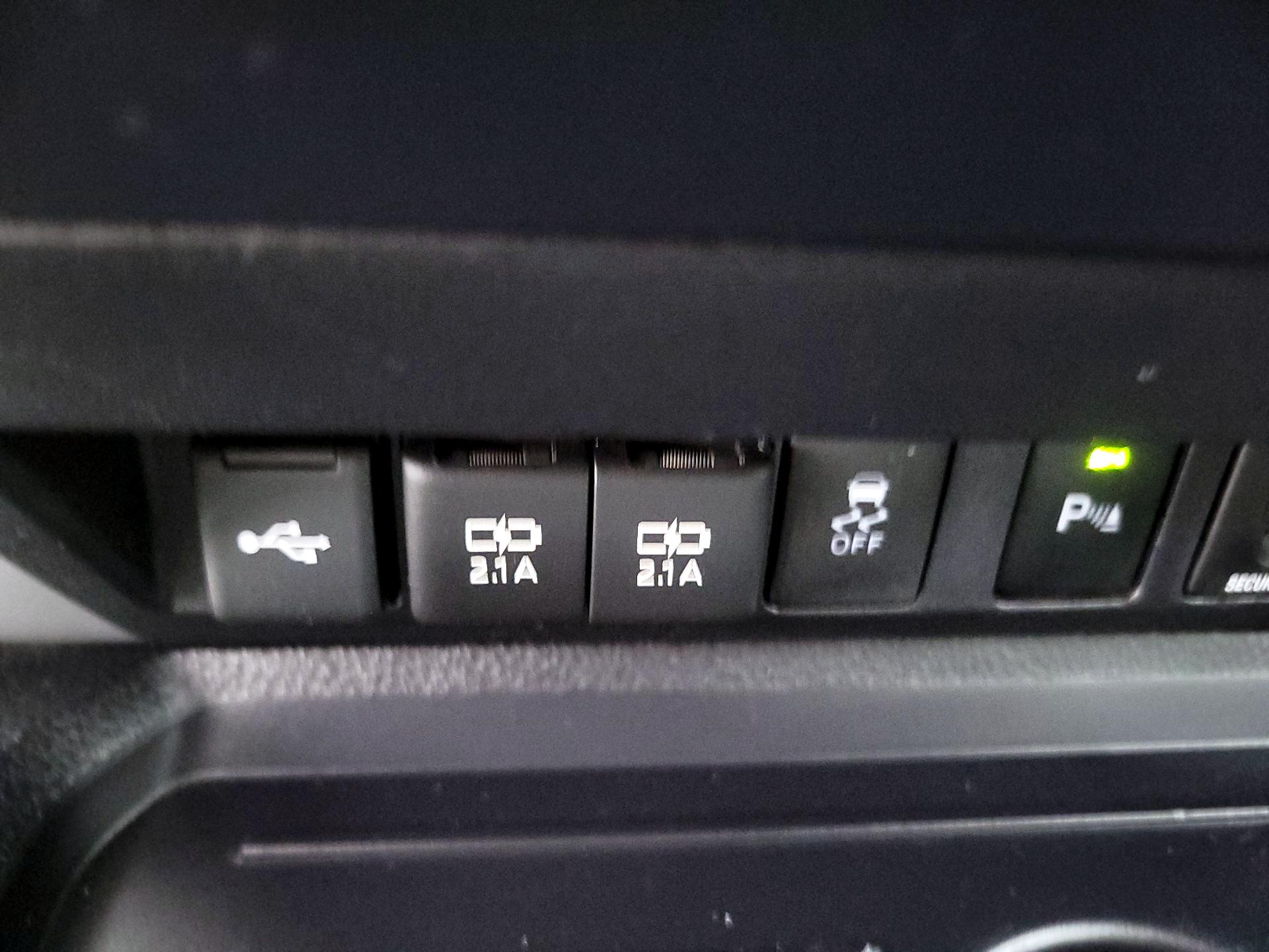 Thumbnail: 2021 Toyota Tundra - 19