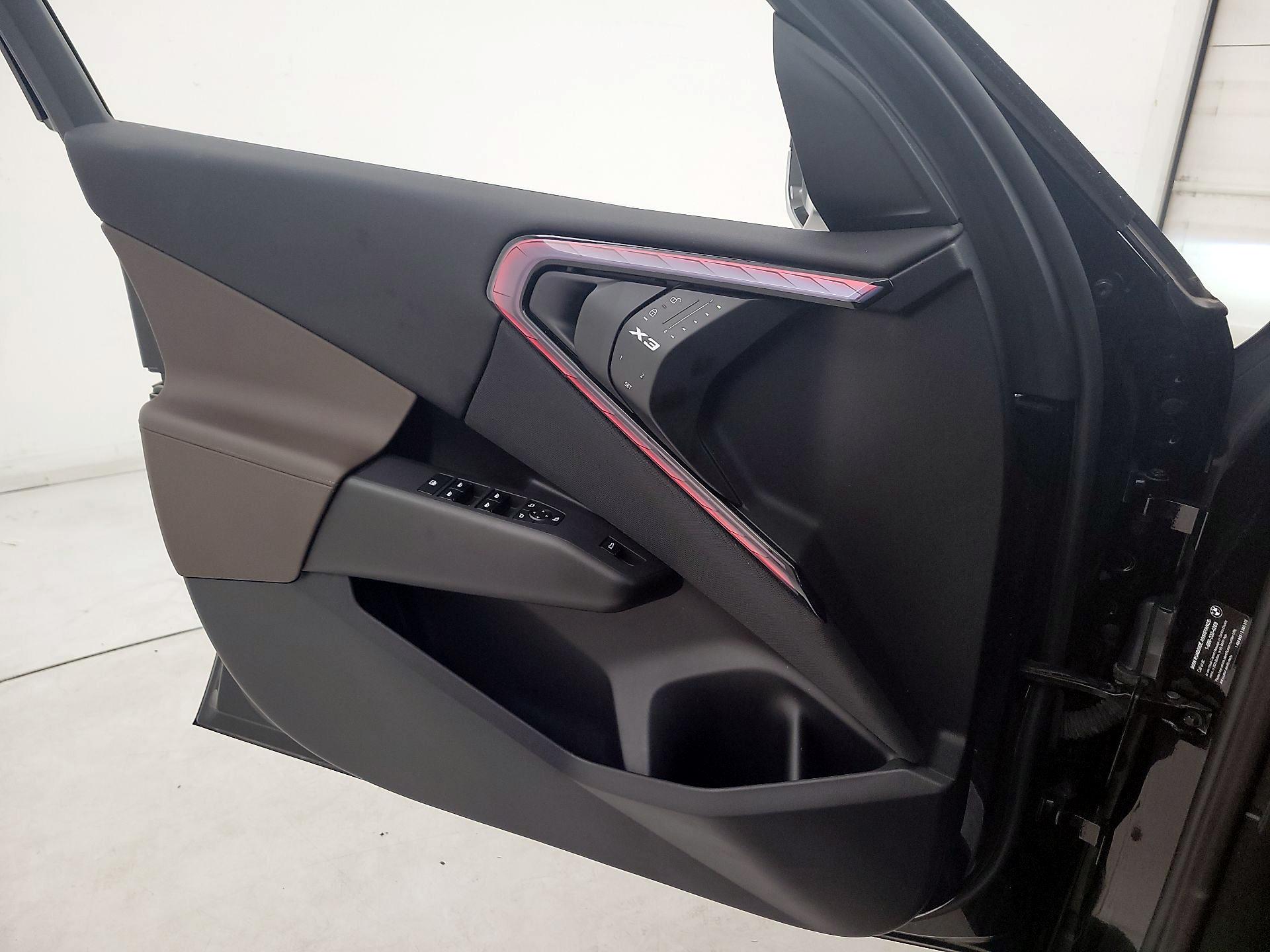 Thumbnail: 2025 BMW X3 - 12