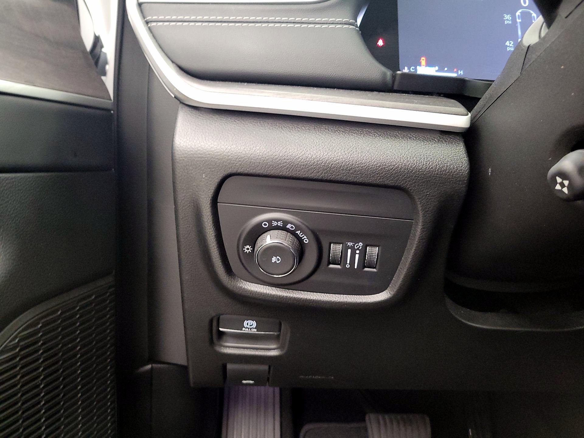 Thumbnail: 2023 Jeep Grand Cherokee L - 13