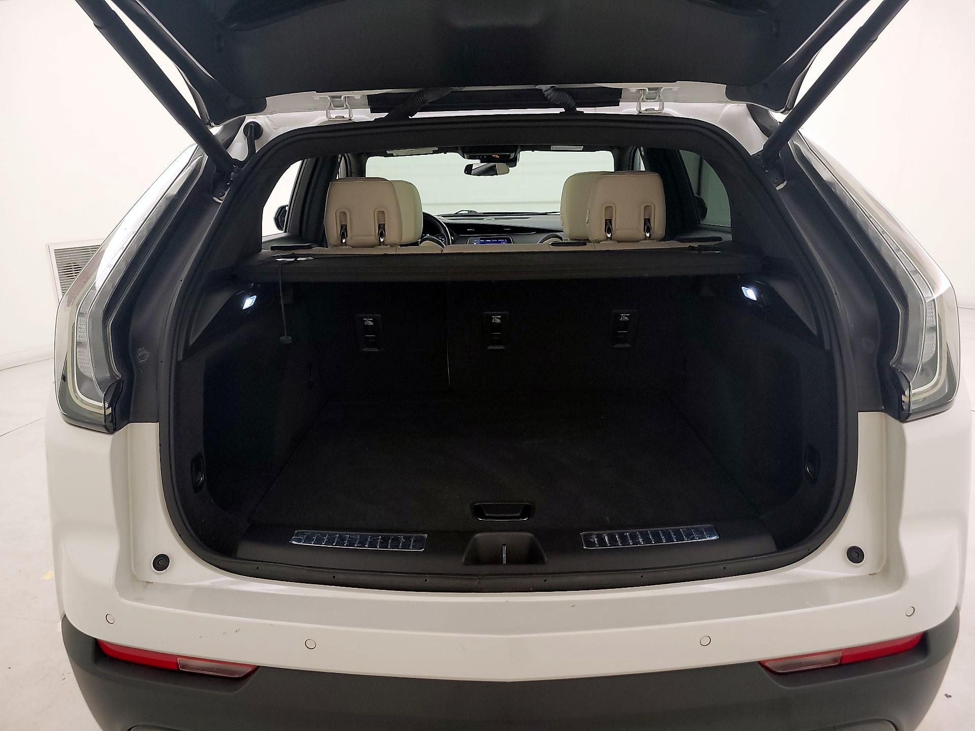 Thumbnail: 2023 Cadillac XT4 - 19