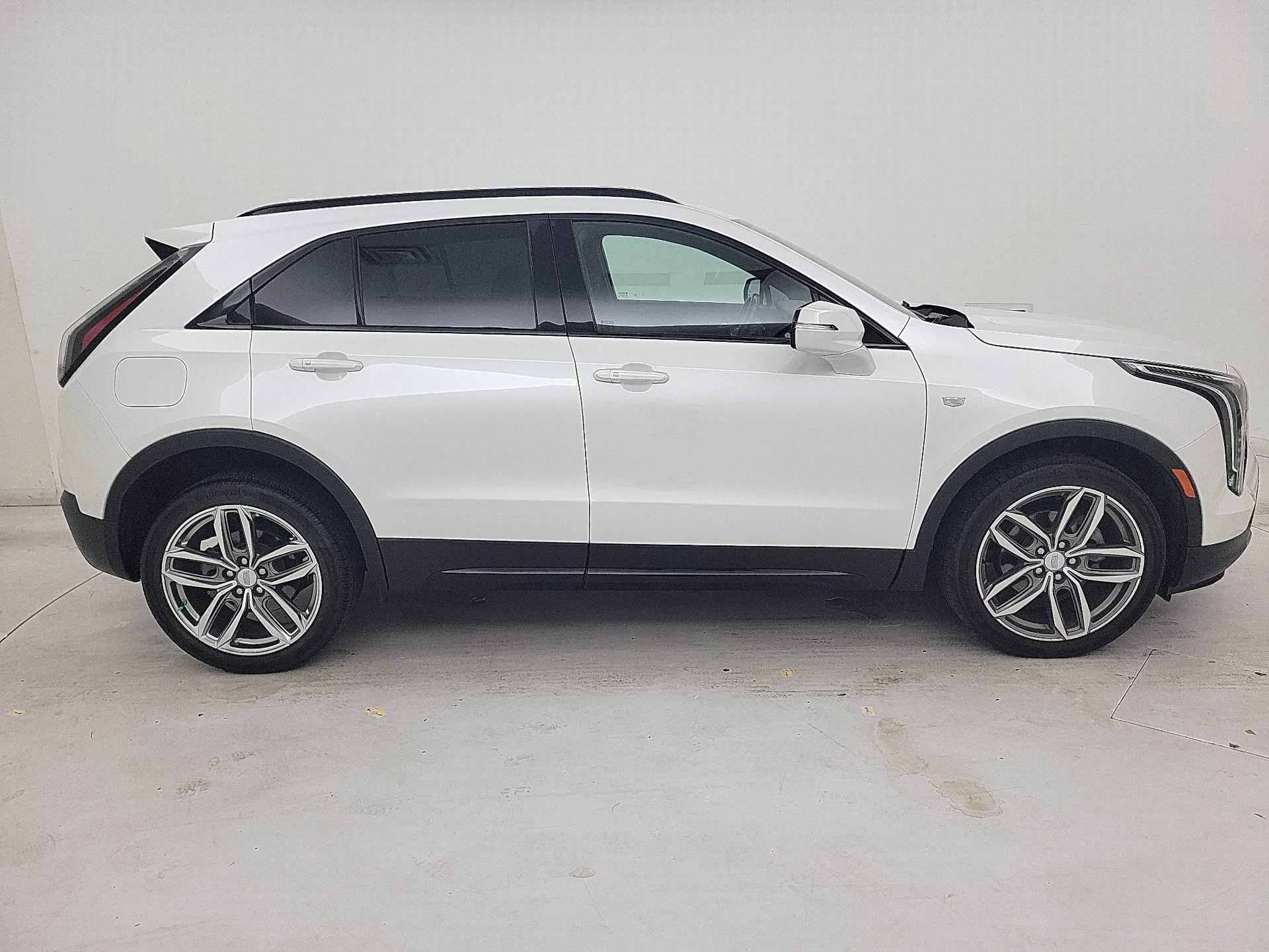 Thumbnail: 2023 Cadillac XT4 - 4