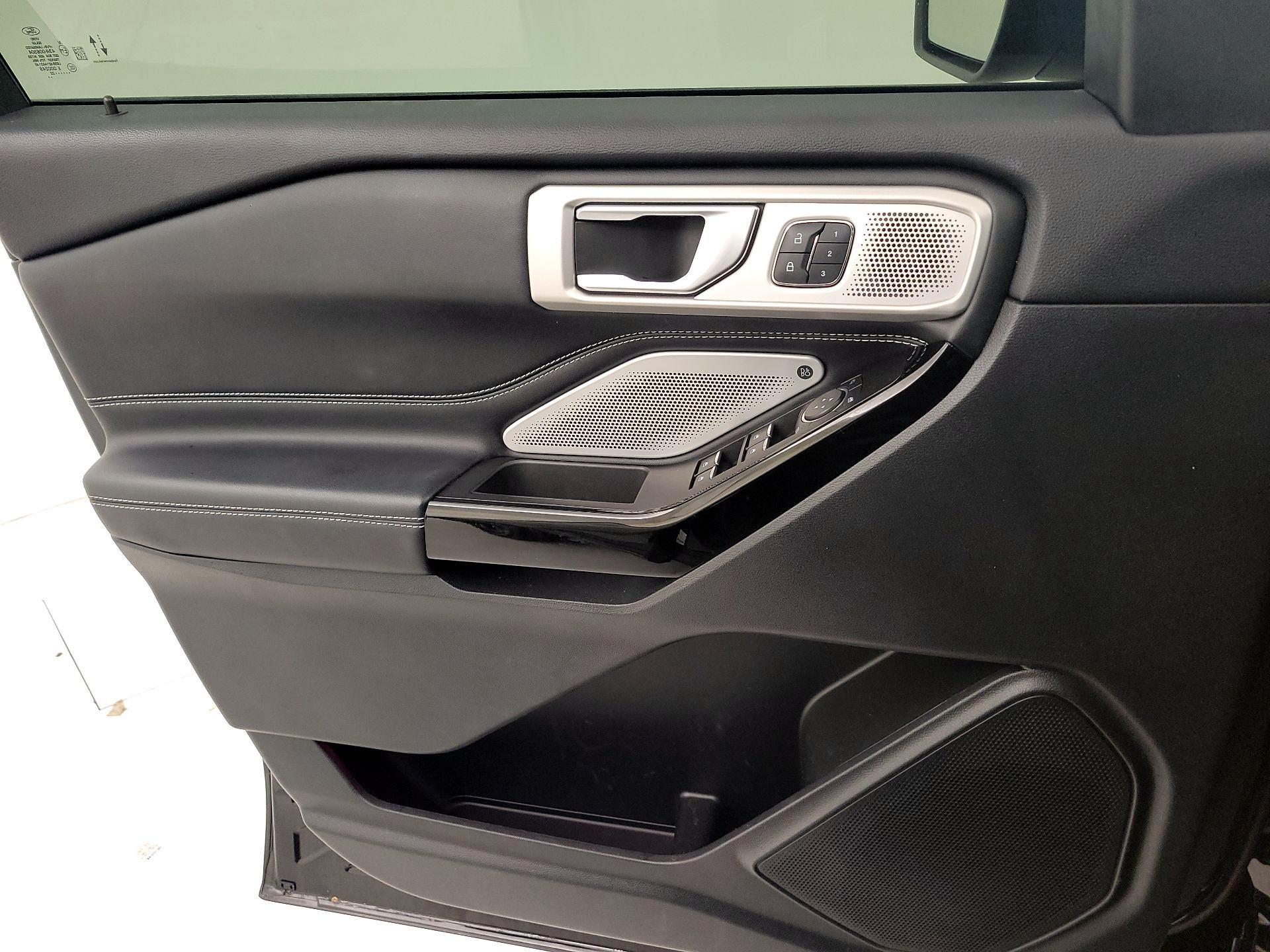 Thumbnail: 2022 Ford Explorer - 10