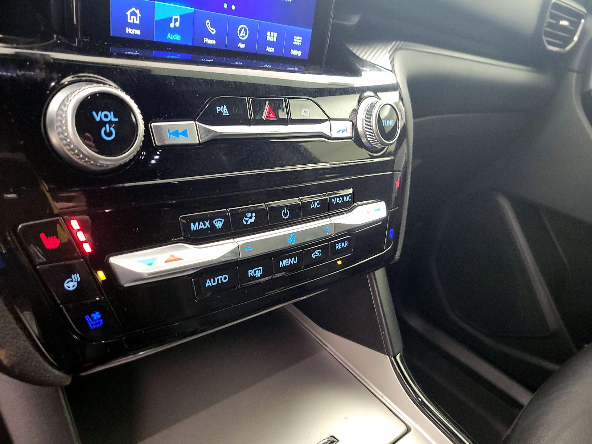 Thumbnail: 2022 Ford Explorer - 15