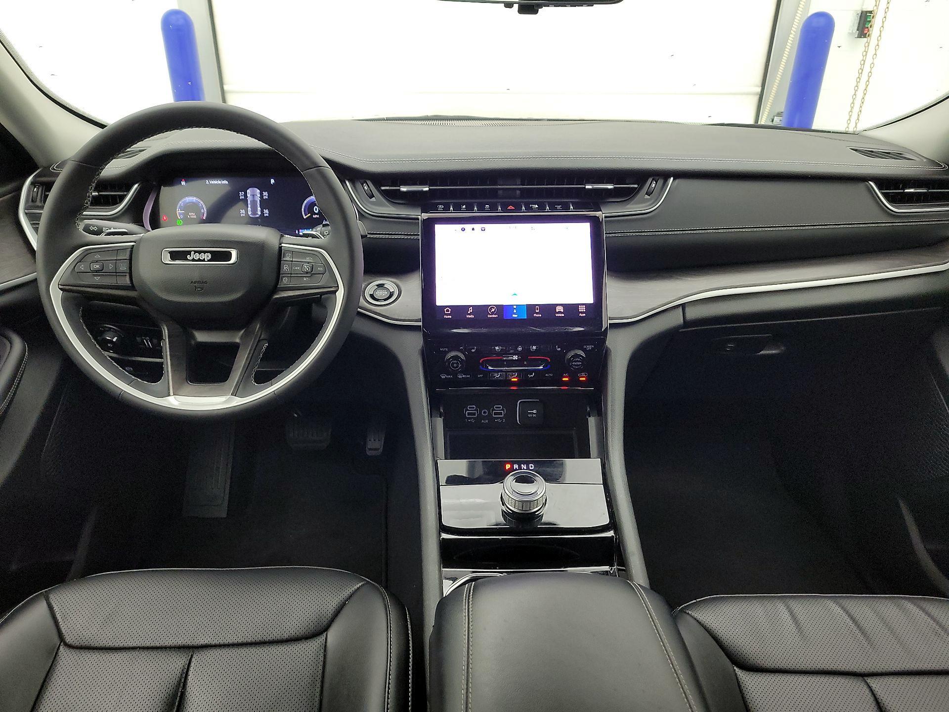 Thumbnail: 2023 Jeep Grand Cherokee - 9