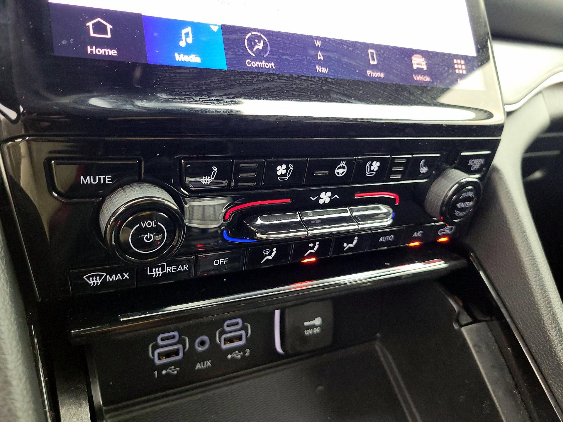 Thumbnail: 2023 Jeep Grand Cherokee - 17