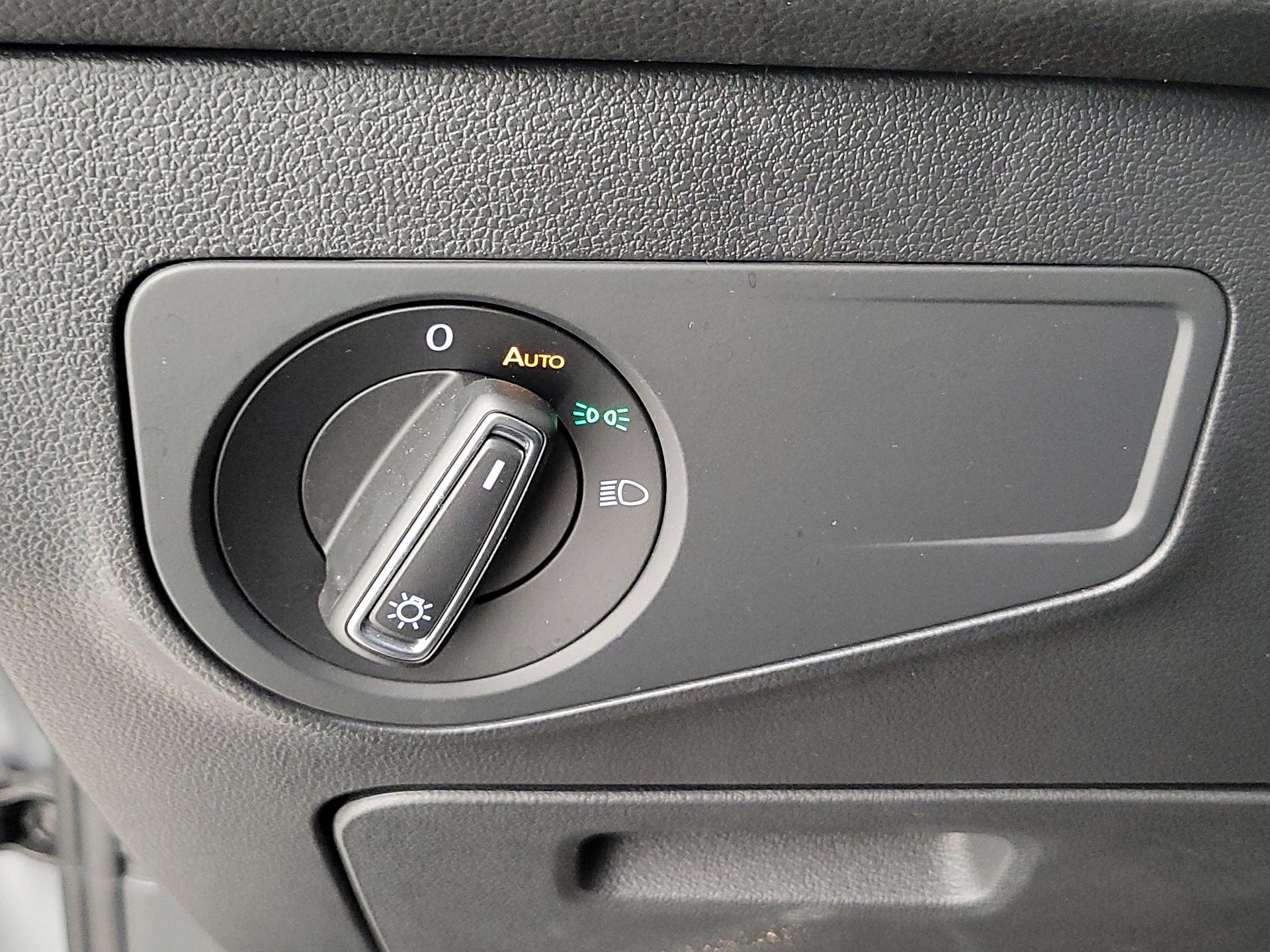 Thumbnail: 2022 Volkswagen Tiguan - 13