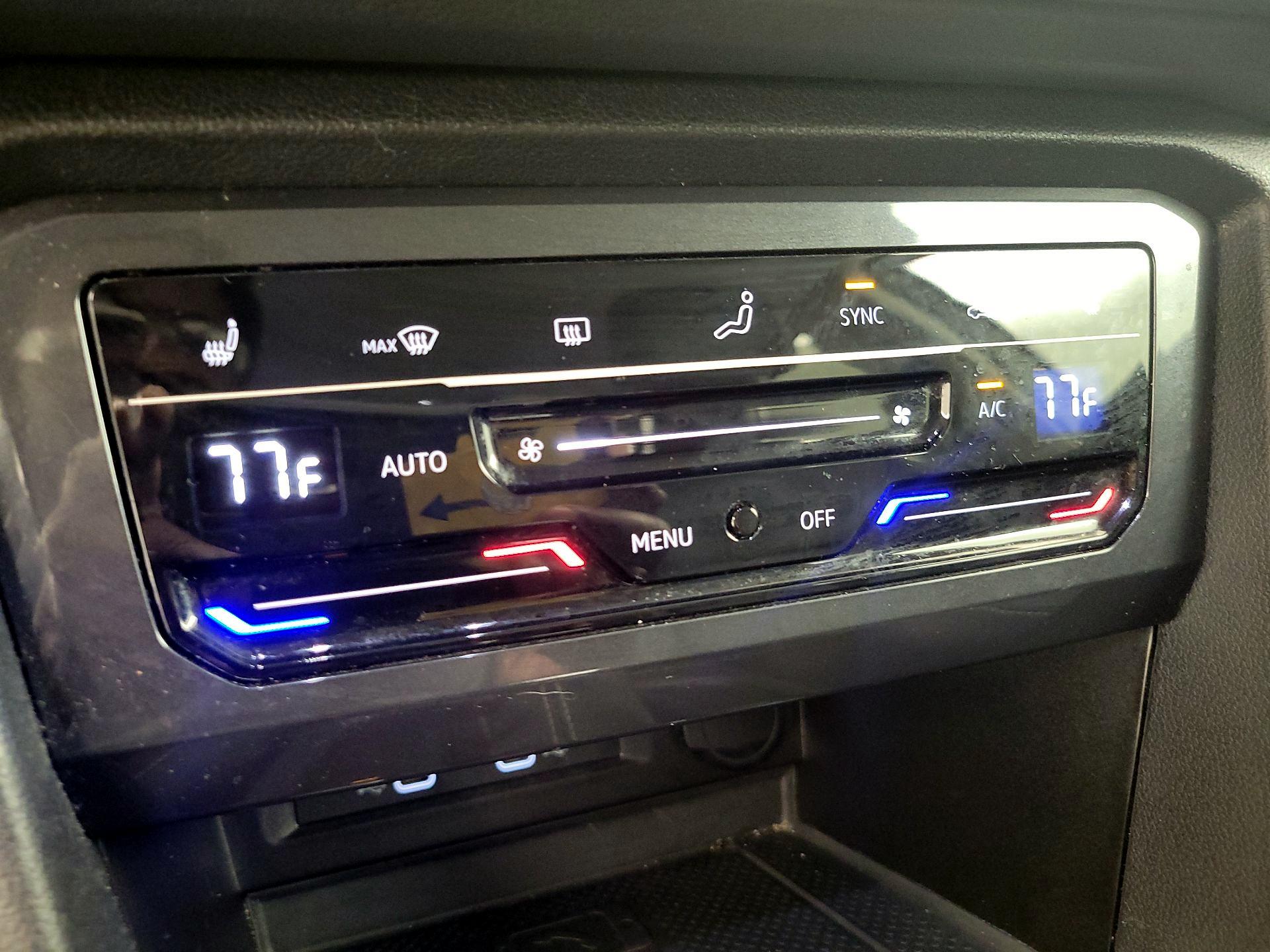 Thumbnail: 2022 Volkswagen Tiguan - 16