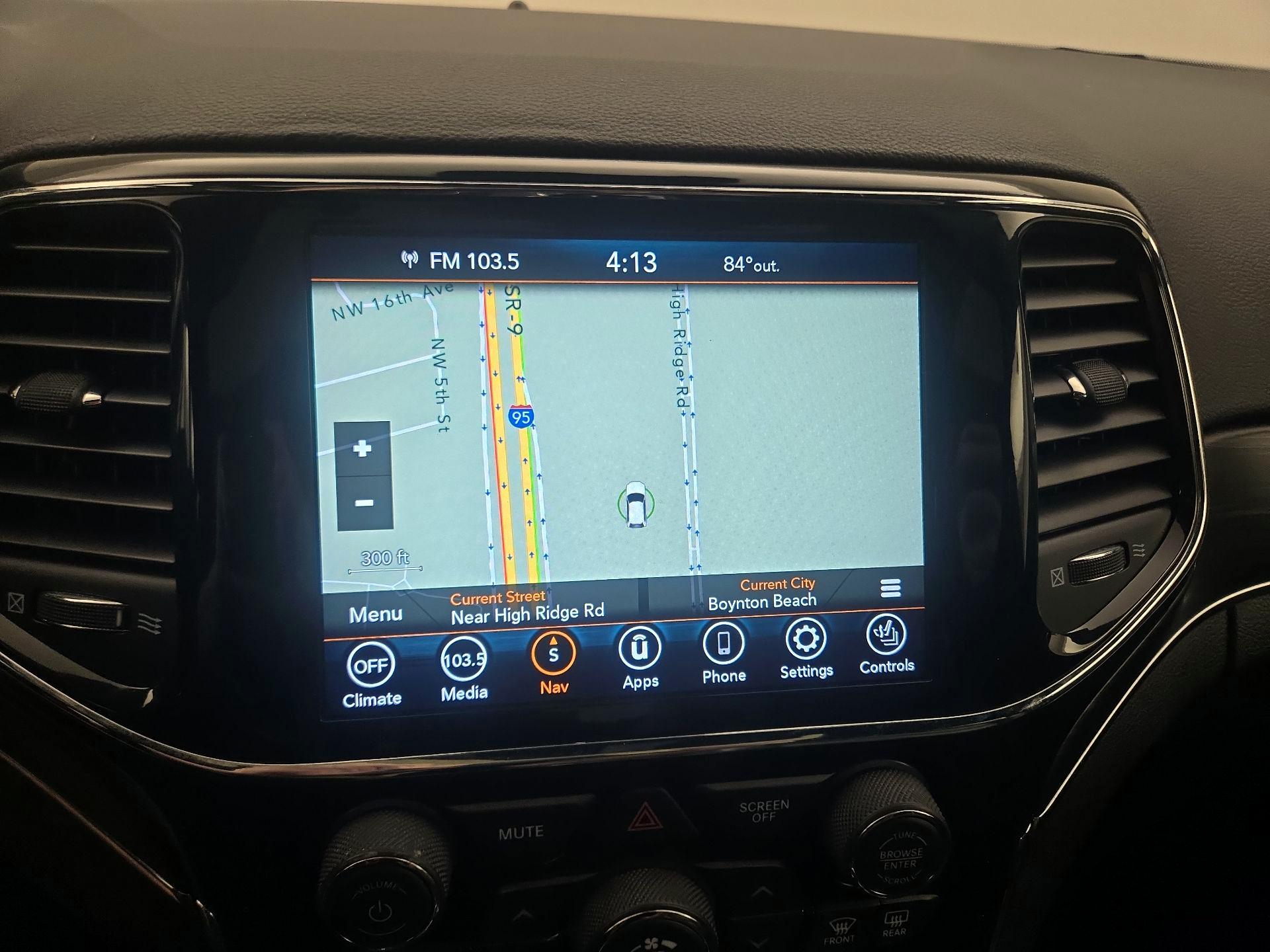 Thumbnail: 2021 Jeep Grand Cherokee - 14