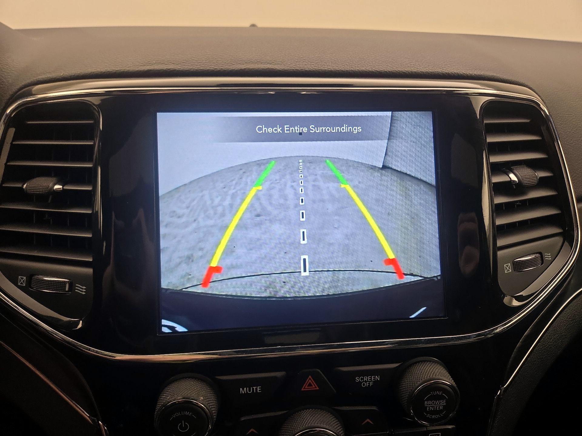 Thumbnail: 2021 Jeep Grand Cherokee - 15