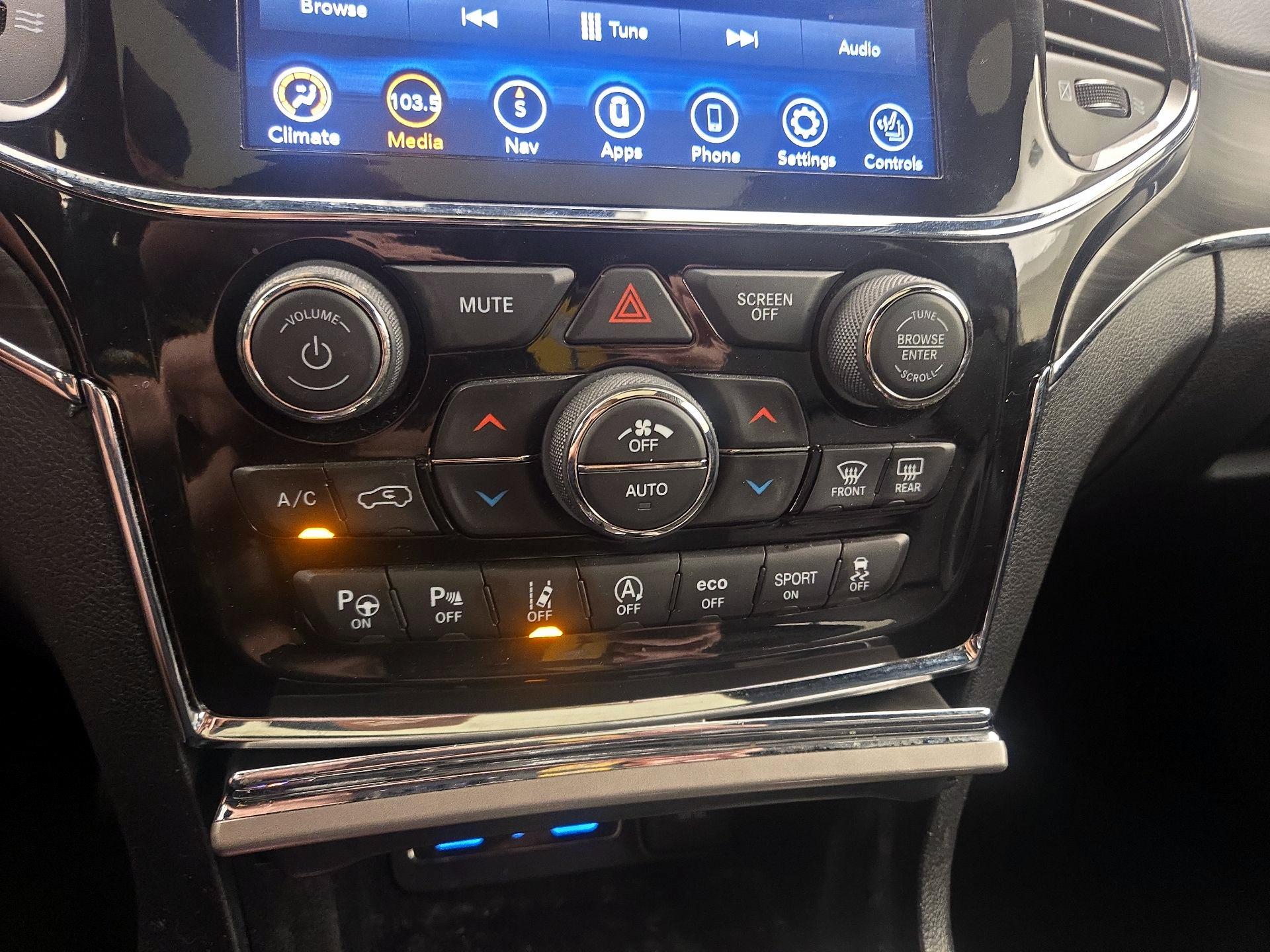 Thumbnail: 2021 Jeep Grand Cherokee - 17