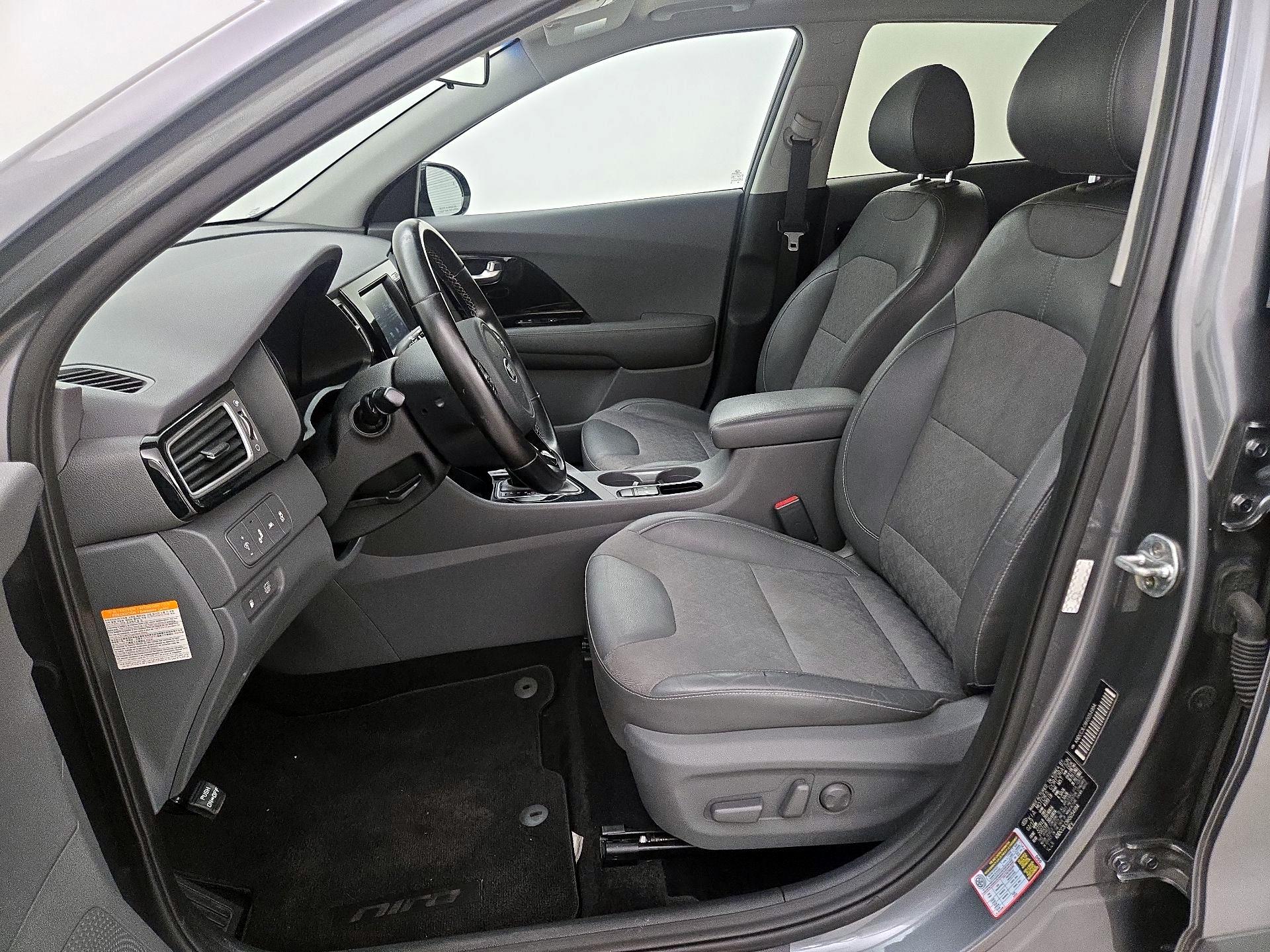 Thumbnail: 2017 Kia Niro - 11