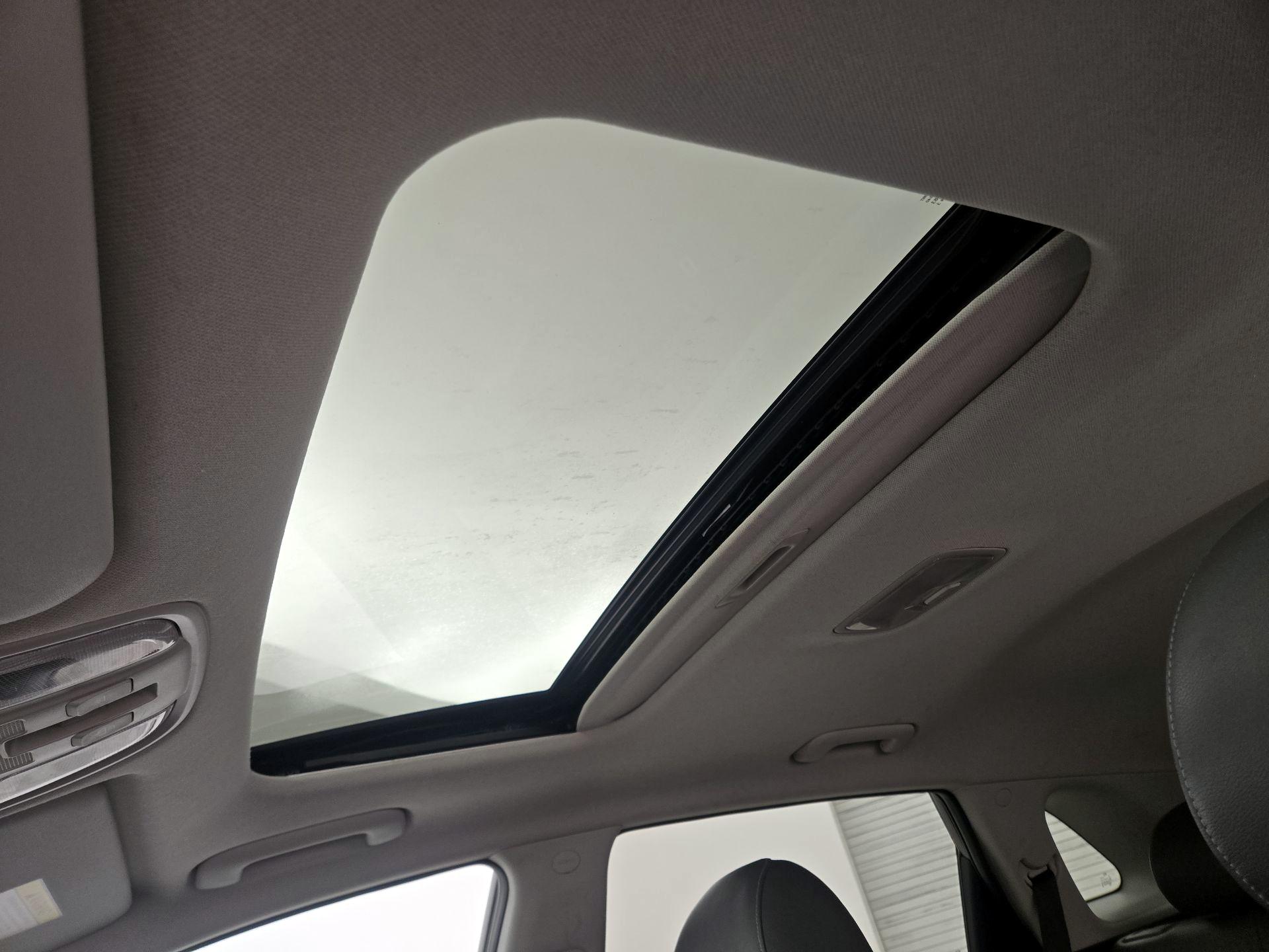 Thumbnail: 2017 Kia Niro - 19