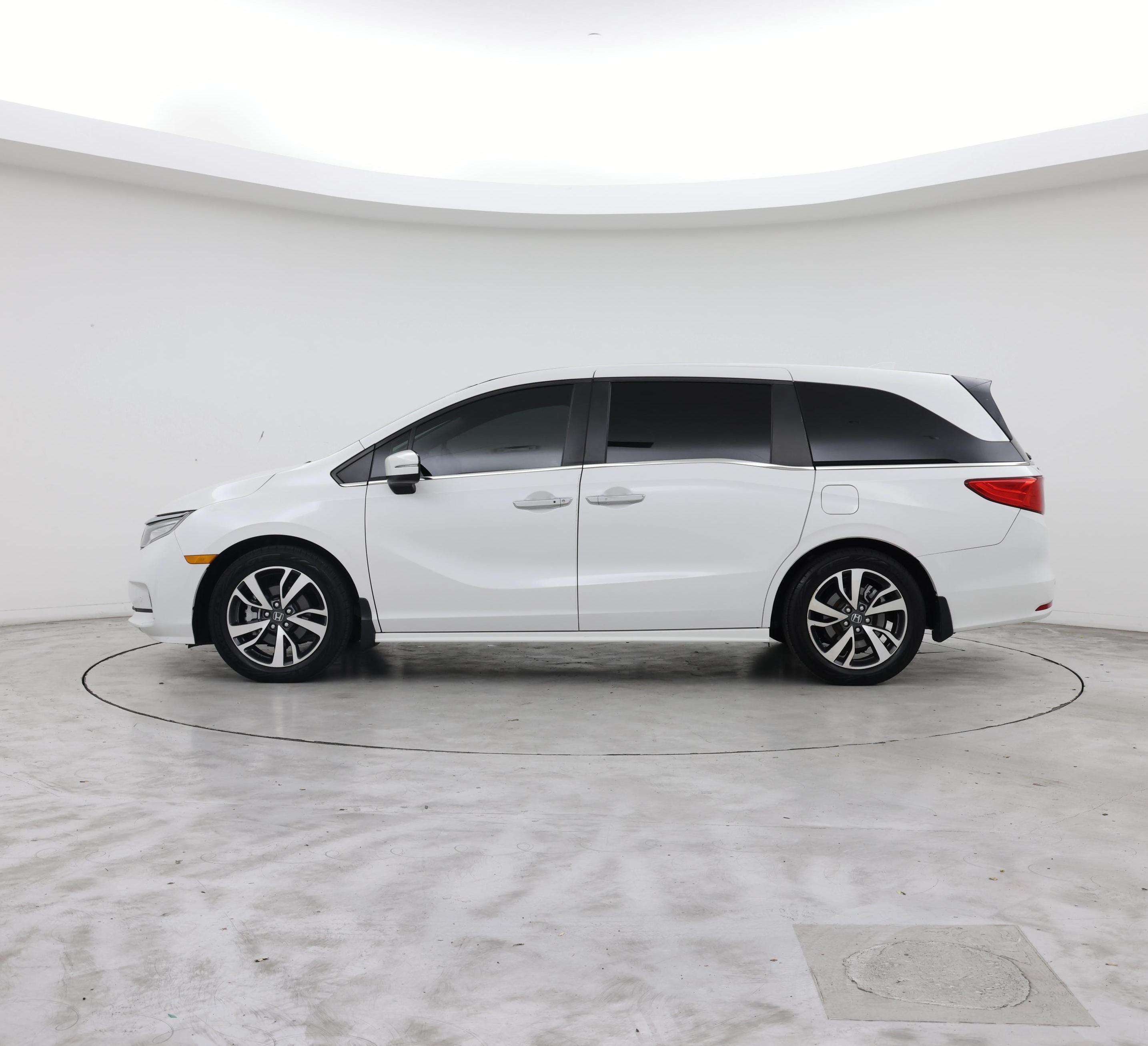 Thumbnail: 2023 Honda Odyssey - 3
