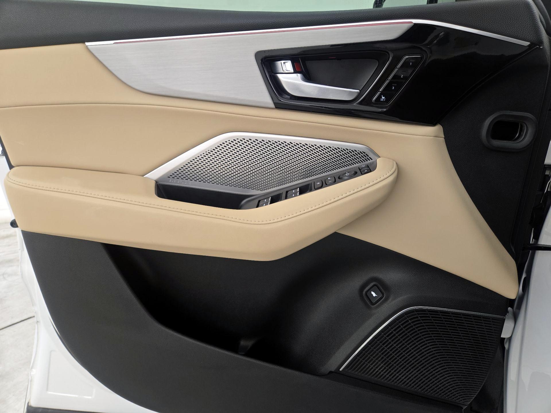 Thumbnail: 2022 Acura MDX - 12