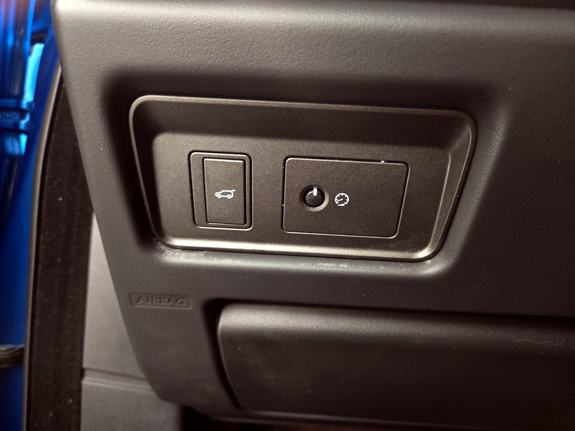 Thumbnail: 2018 Land Rover Range Rover Evoque - 13