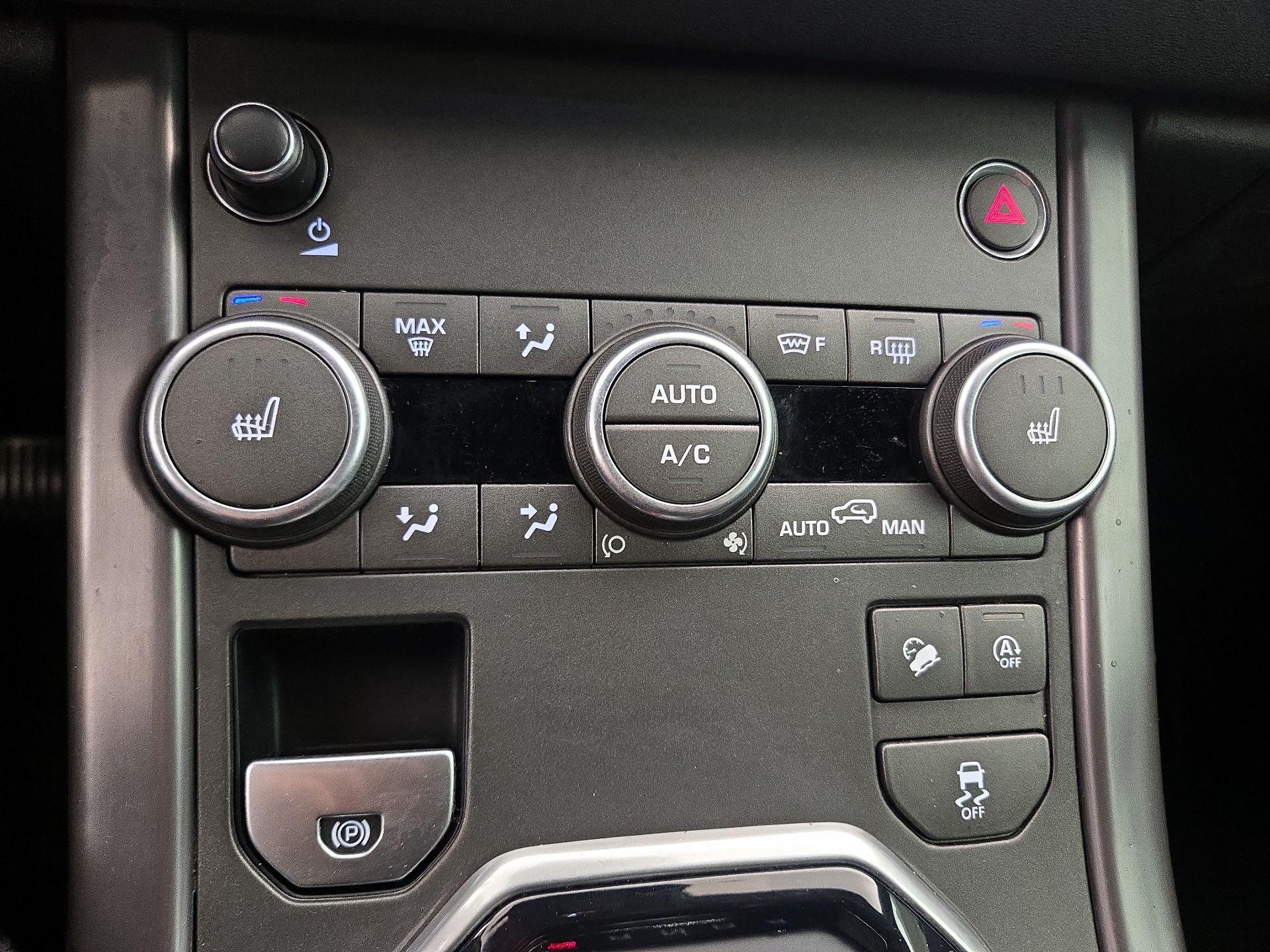 Thumbnail: 2018 Land Rover Range Rover Evoque - 17