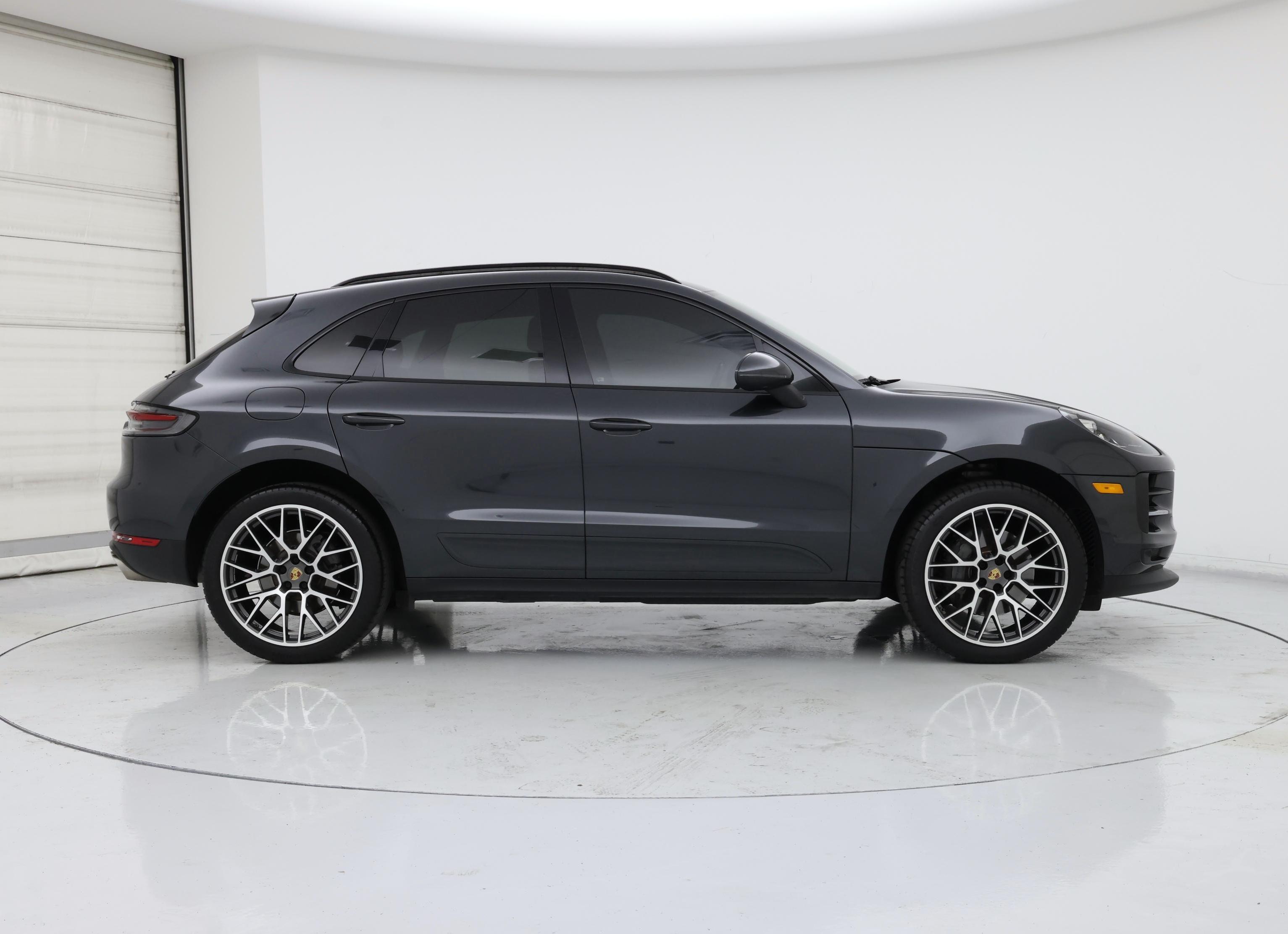 Thumbnail: 2020 Porsche Macan - 7