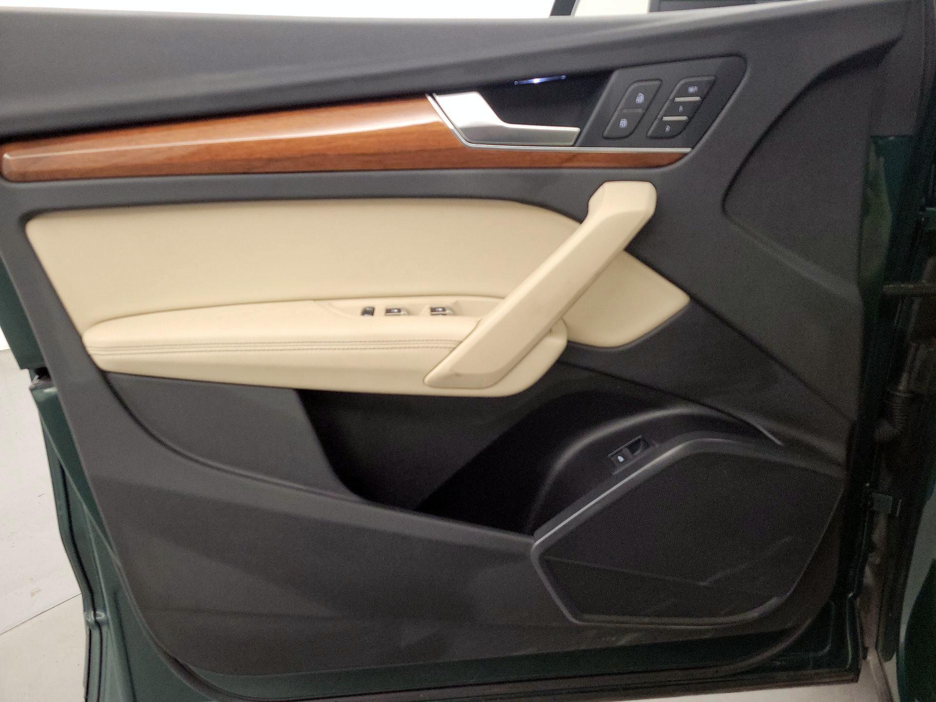 Thumbnail: 2022 Audi Q5 - 12