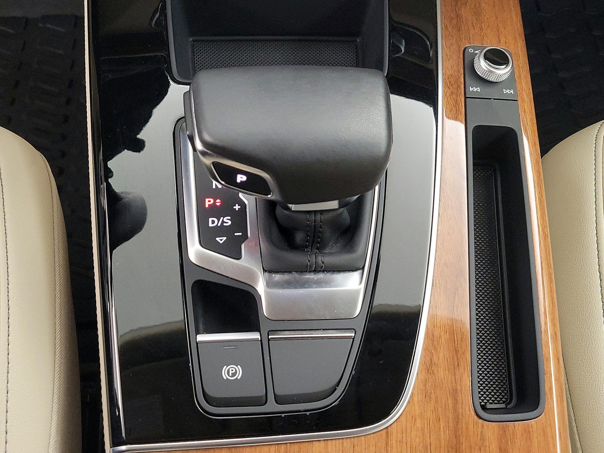 Thumbnail: 2022 Audi Q5 - 18