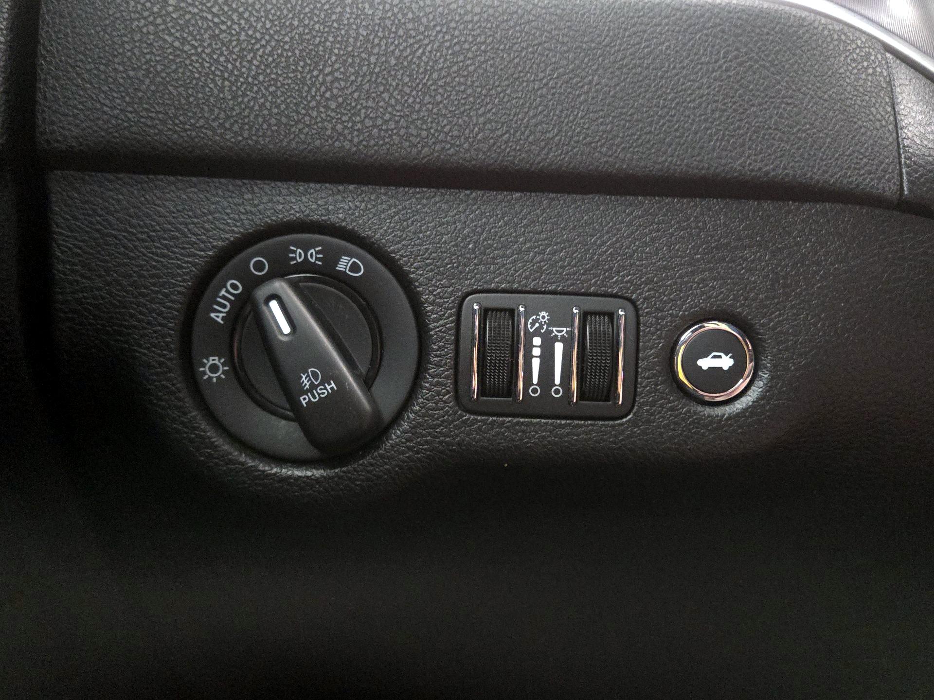 Thumbnail: 2021 Dodge Charger - 13