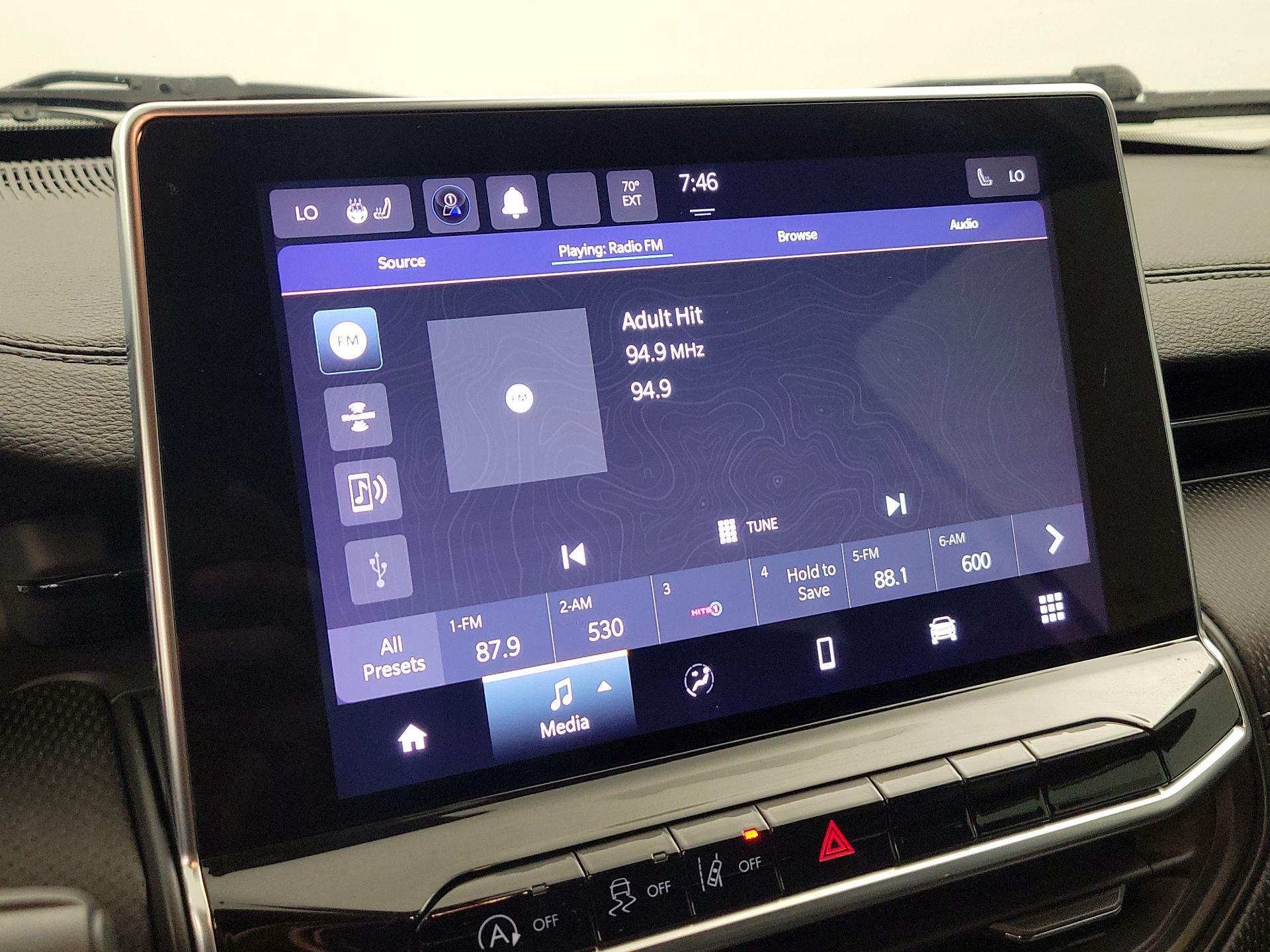 Thumbnail: 2023 Jeep Compass - 15