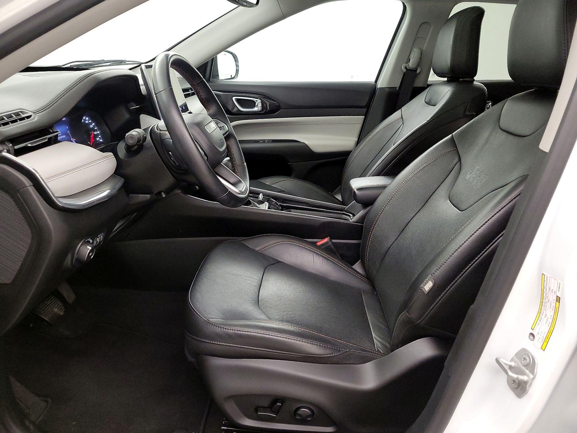 Thumbnail: 2022 Jeep Compass - 11